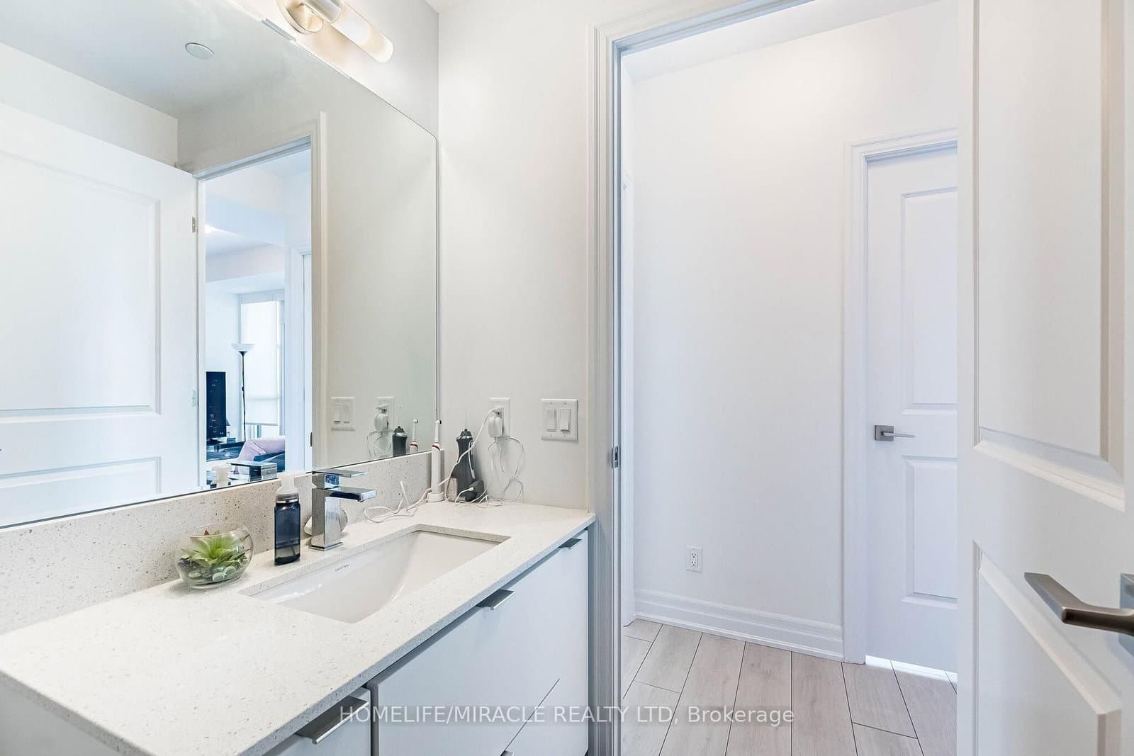 30 Elm Drive, Unit 3802 thumbnail 35