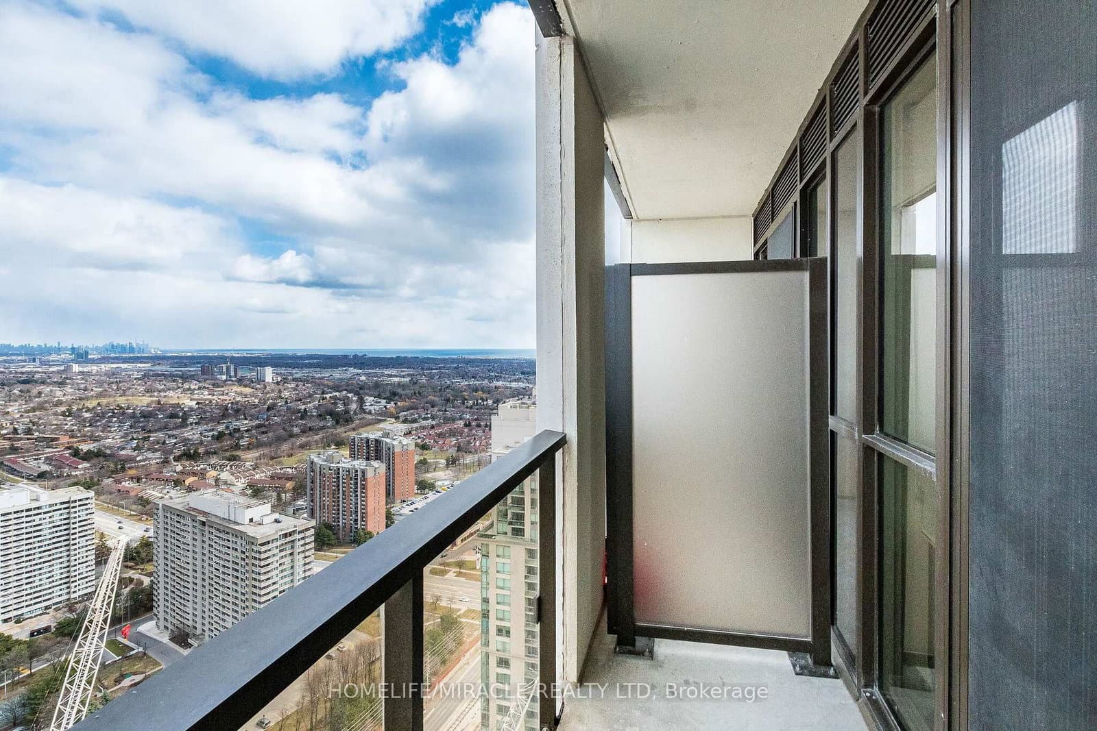 30 Elm Drive, Unit 3802 thumbnail 37