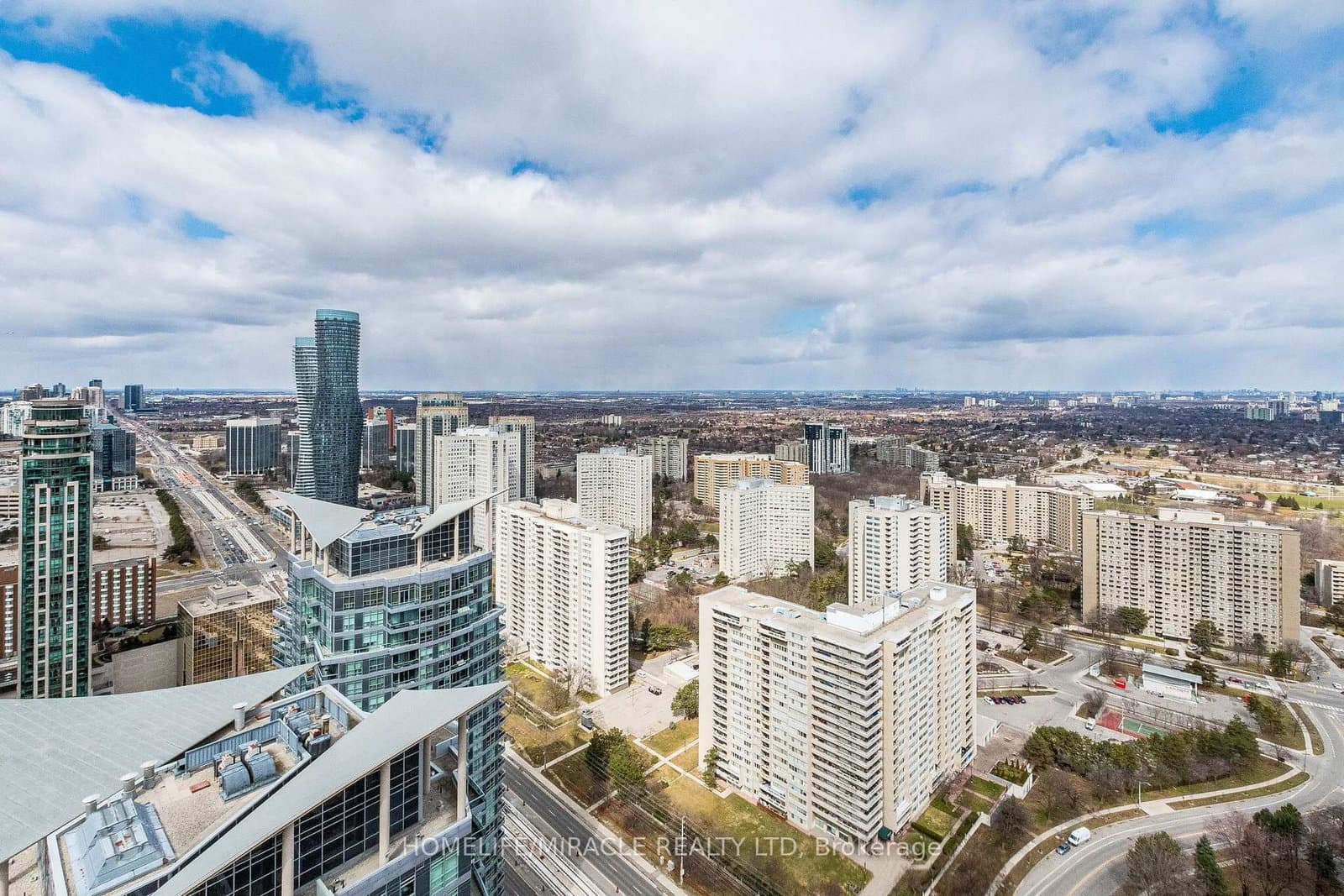 30 Elm Drive, Unit 3802 thumbnail 40