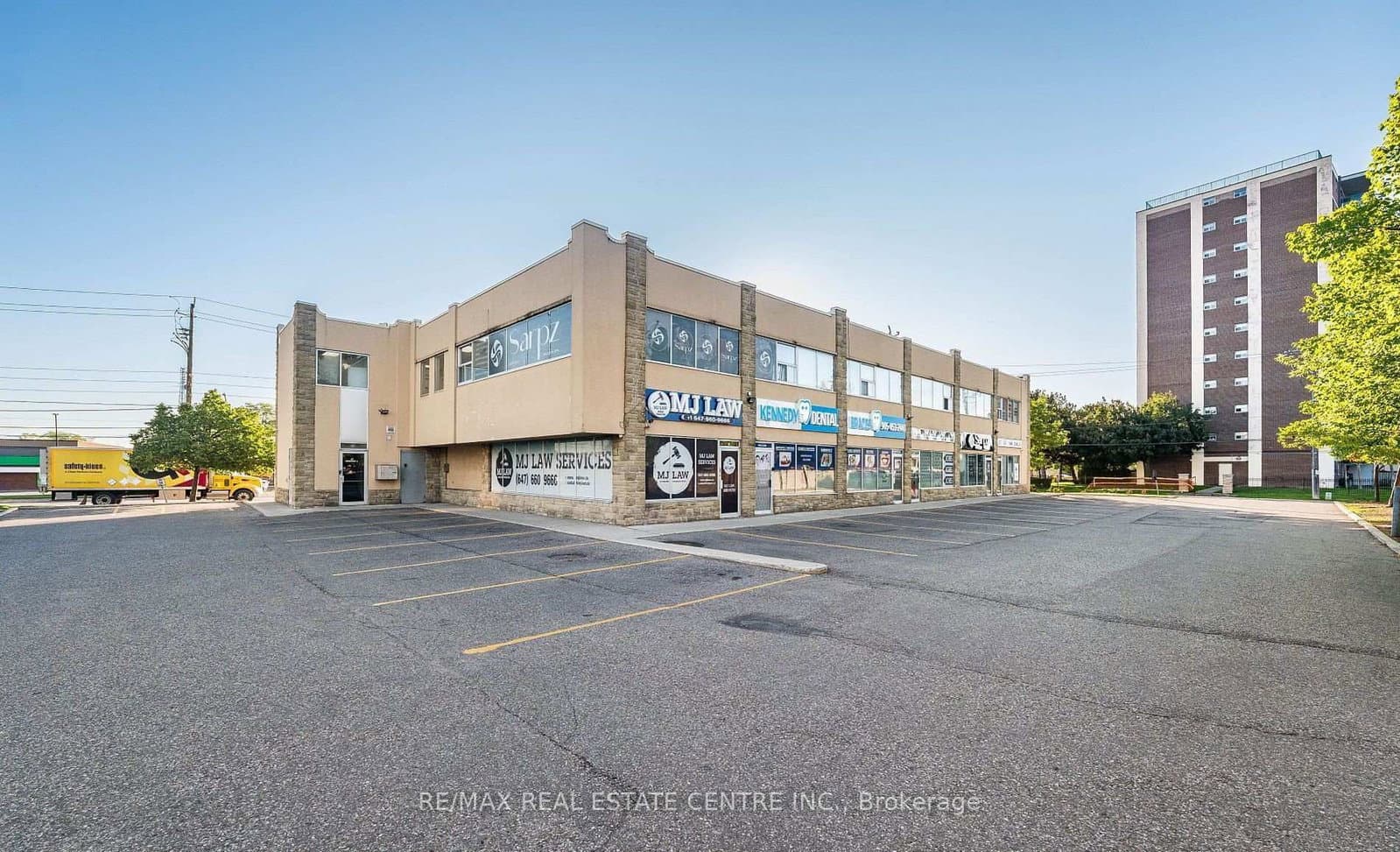 49 Hillcrest Avenue, Unit 202 thumbnail 2