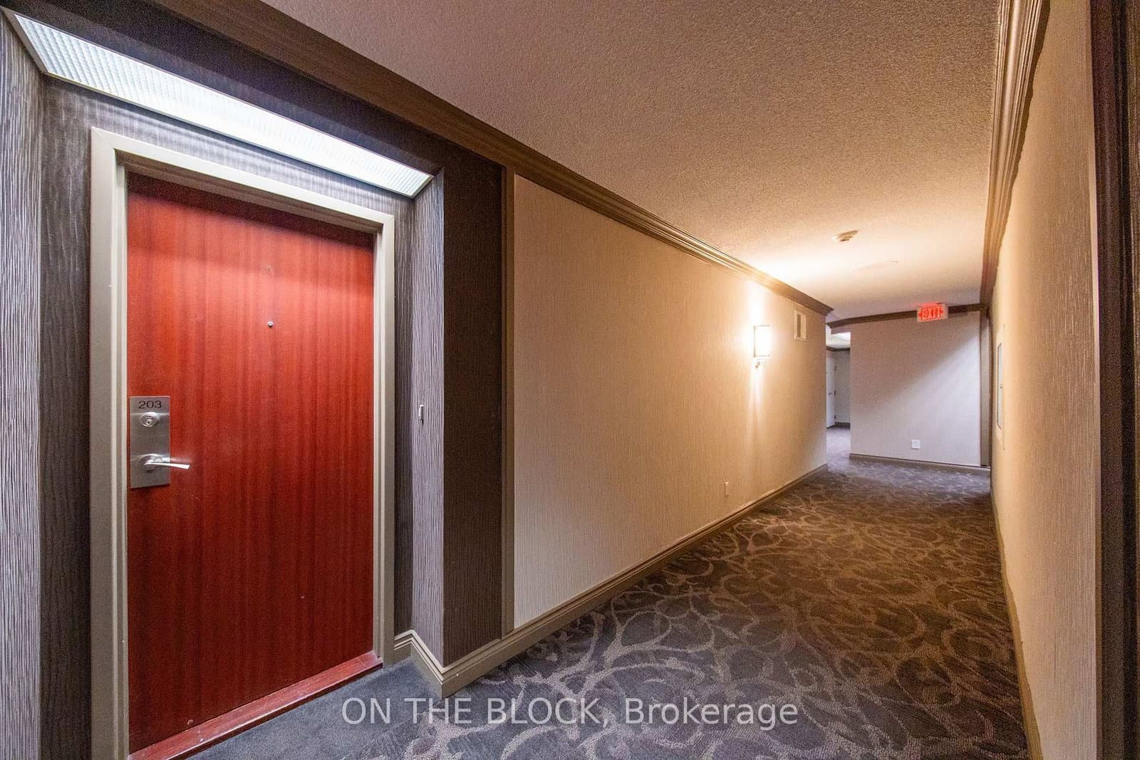 880 Dundas Street W, Unit 203 thumbnail 6