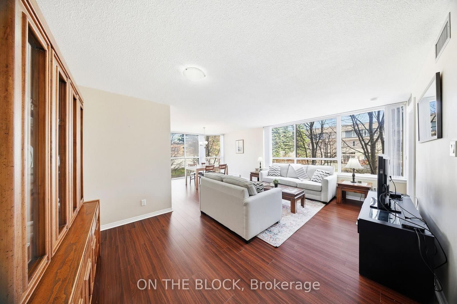 880 Dundas Street W, Unit 203 thumbnail 7