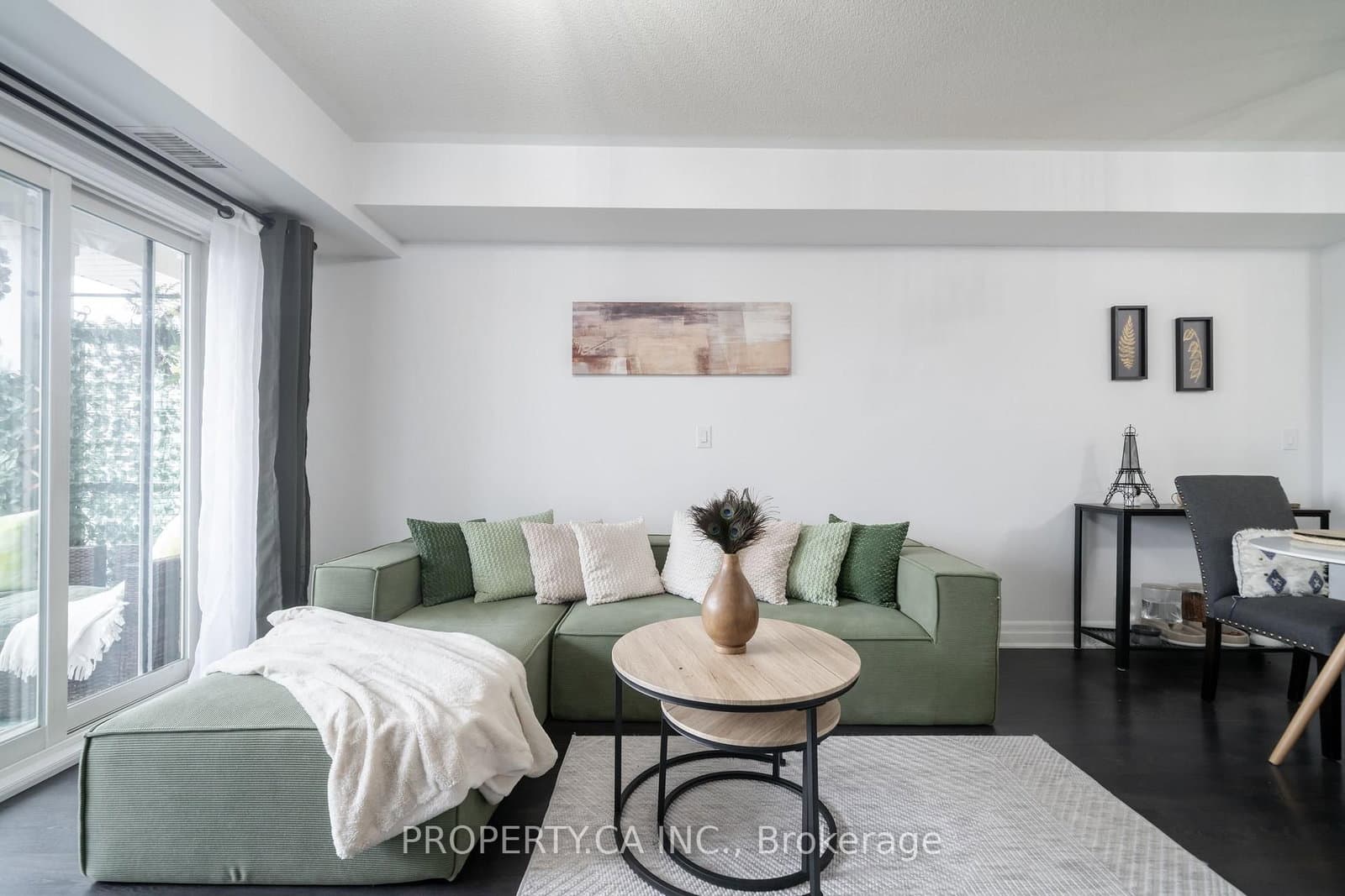 70 Baycliffe Crescent, Unit 412 thumbnail 11