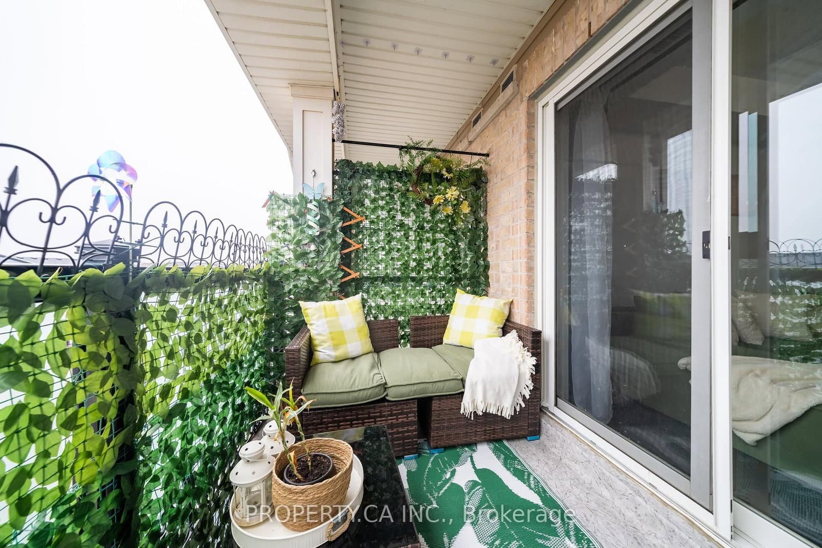 70 Baycliffe Crescent, Unit 412 thumbnail 13