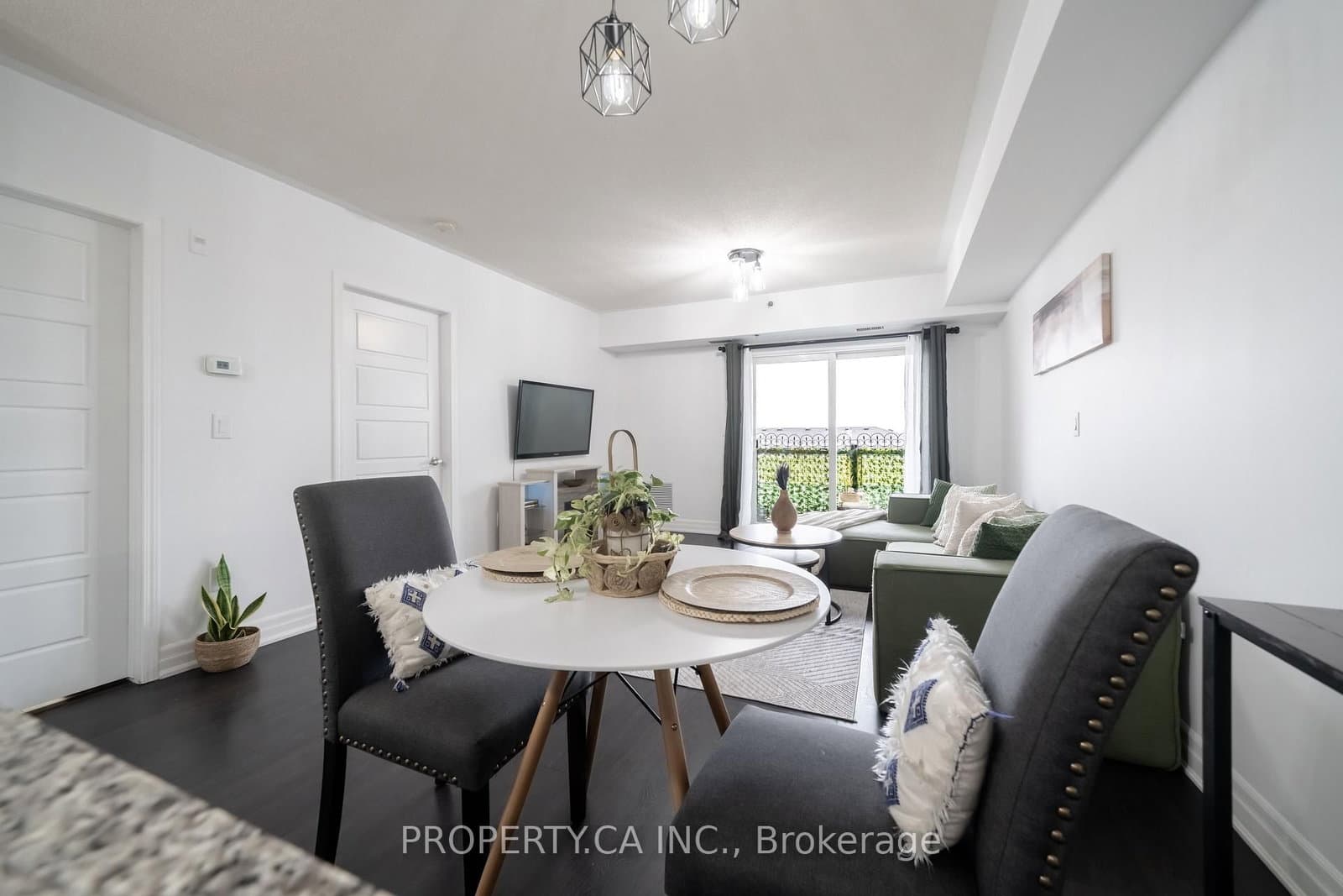 70 Baycliffe Crescent, Unit 412 thumbnail 5