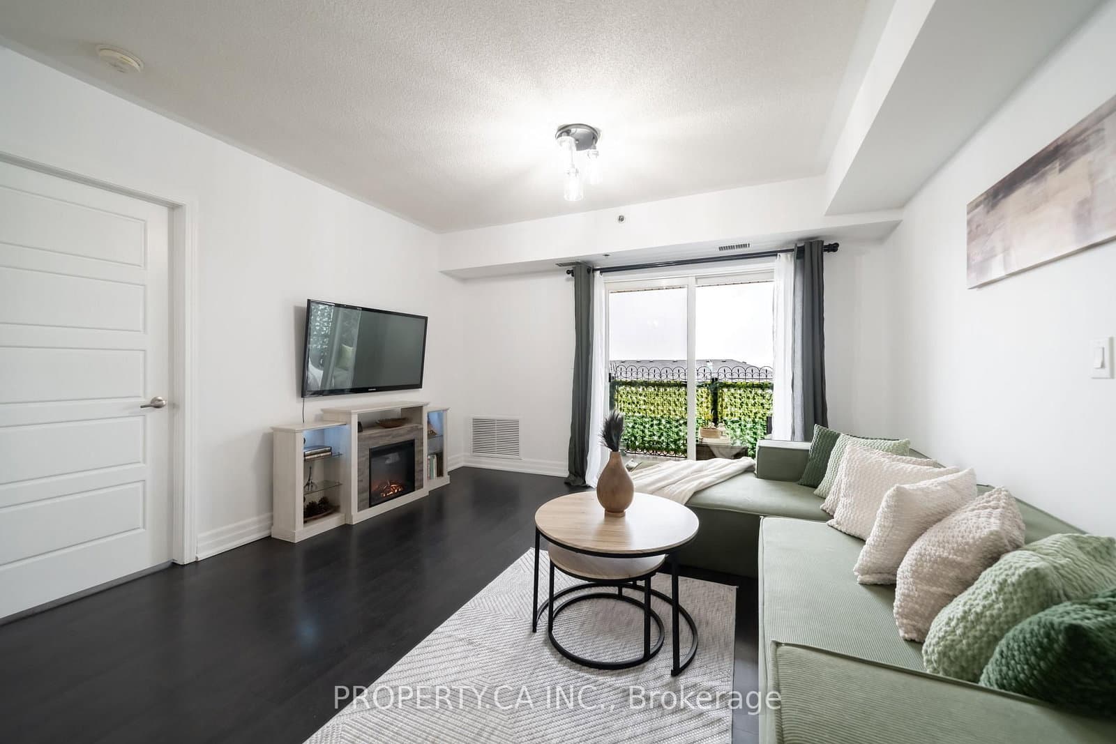 70 Baycliffe Crescent, Unit 412 thumbnail 9