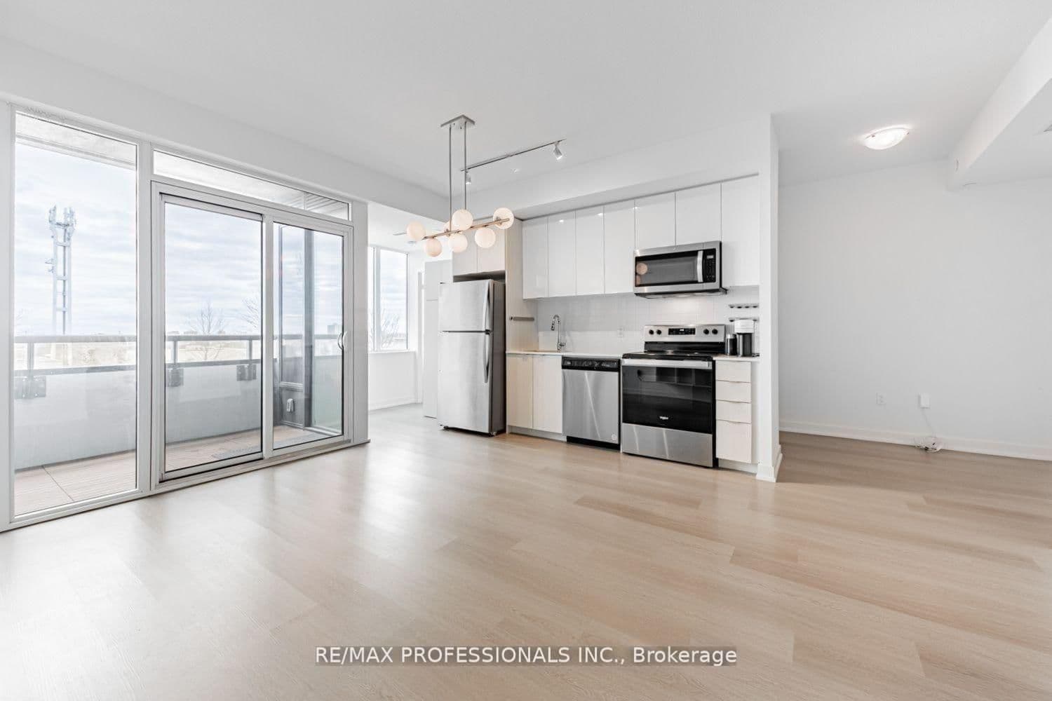 859 The Queensway, Unit 313 thumbnail 11