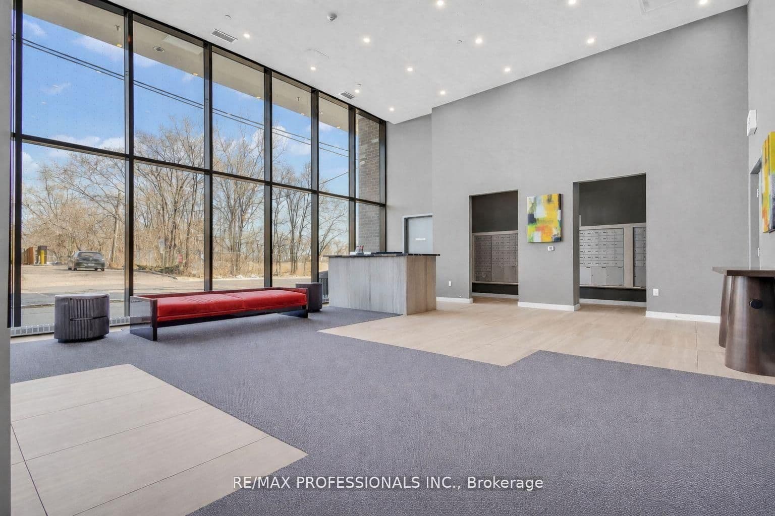 859 The Queensway, Unit 313 thumbnail 3