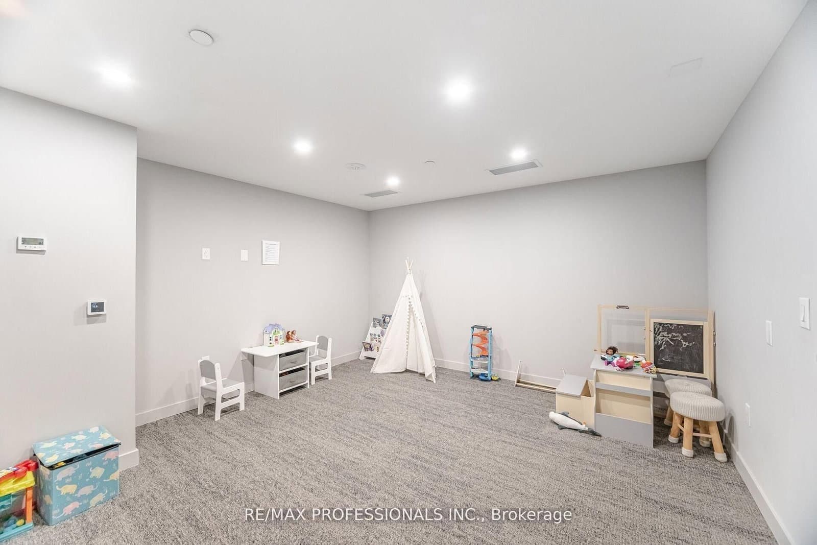 859 The Queensway, Unit 313 thumbnail 31