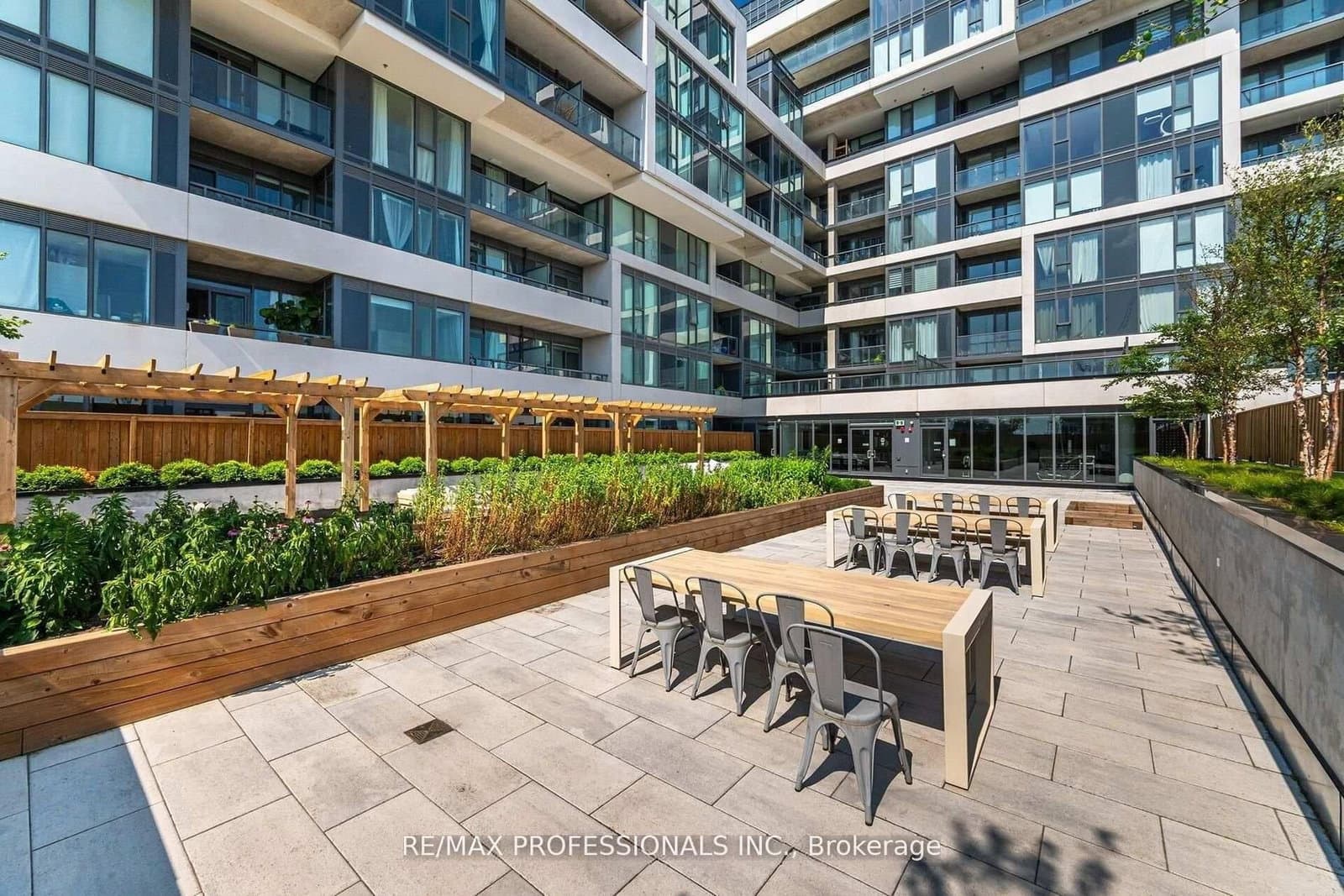 859 The Queensway, Unit 313 thumbnail 33