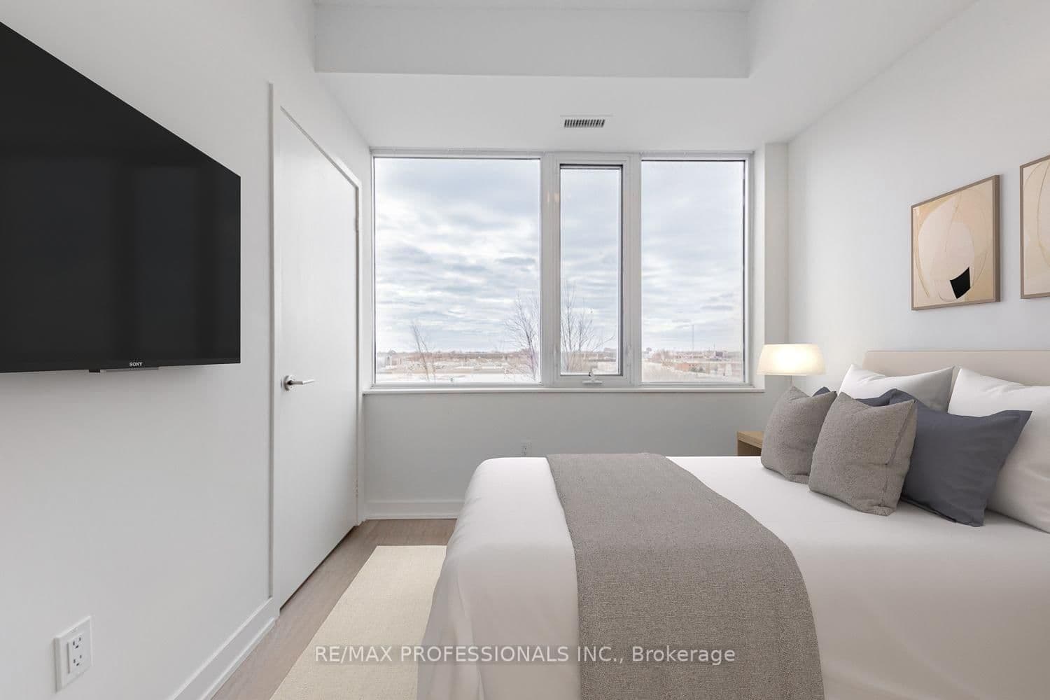 859 The Queensway, Unit 313 thumbnail 8