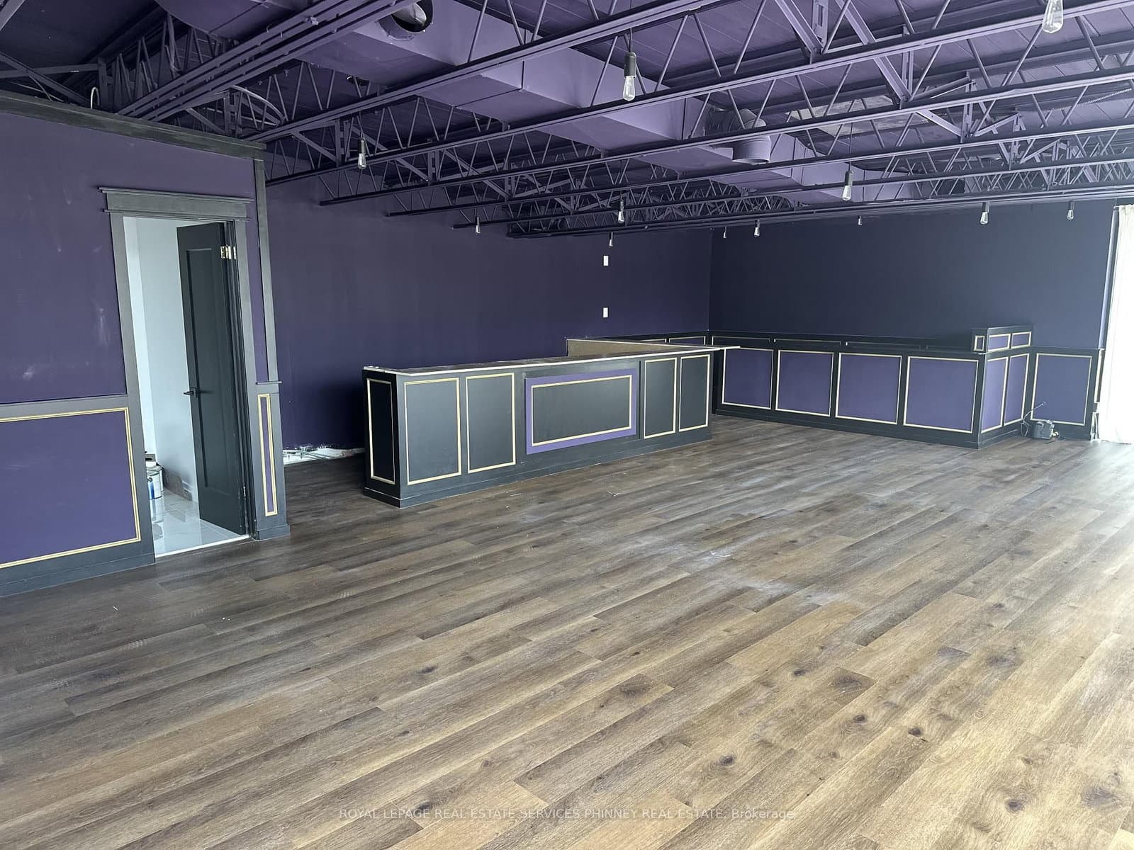 112 Lakeshore Road E, Unit 2 thumbnail 7