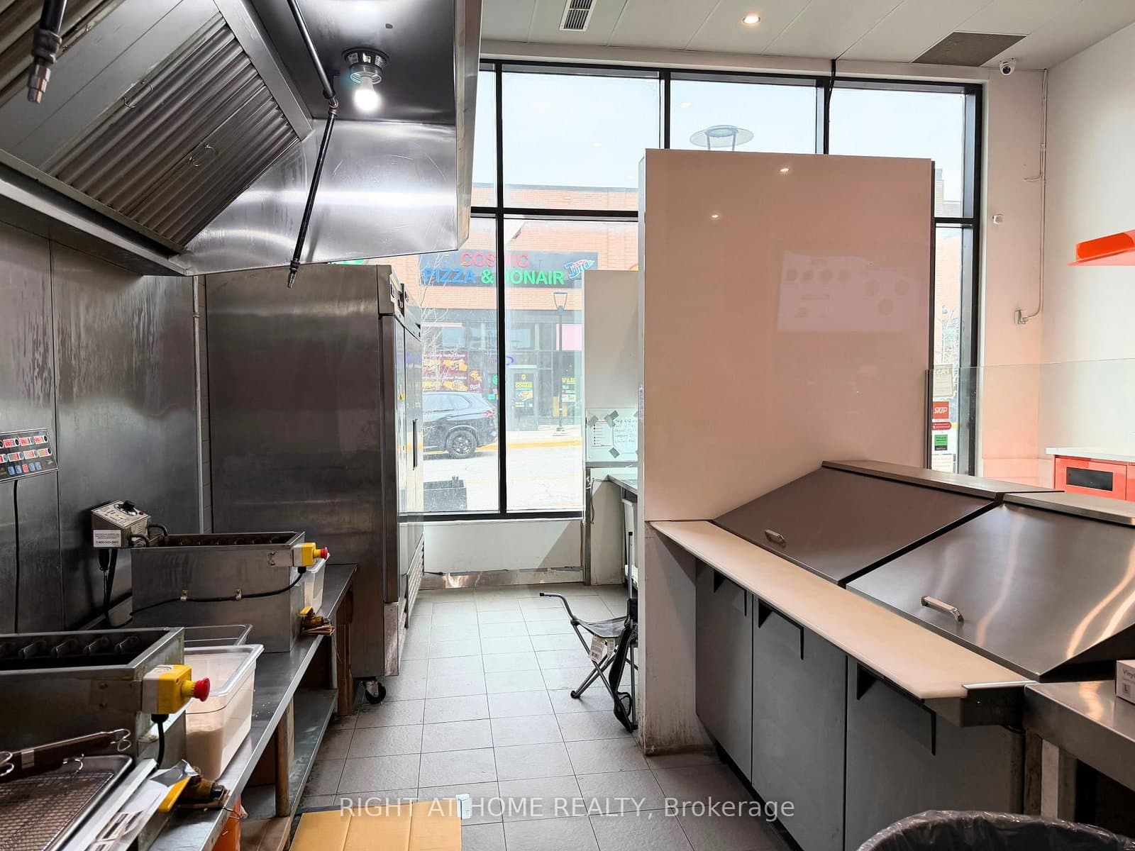 90 Weston Road, Unit J104 thumbnail 10