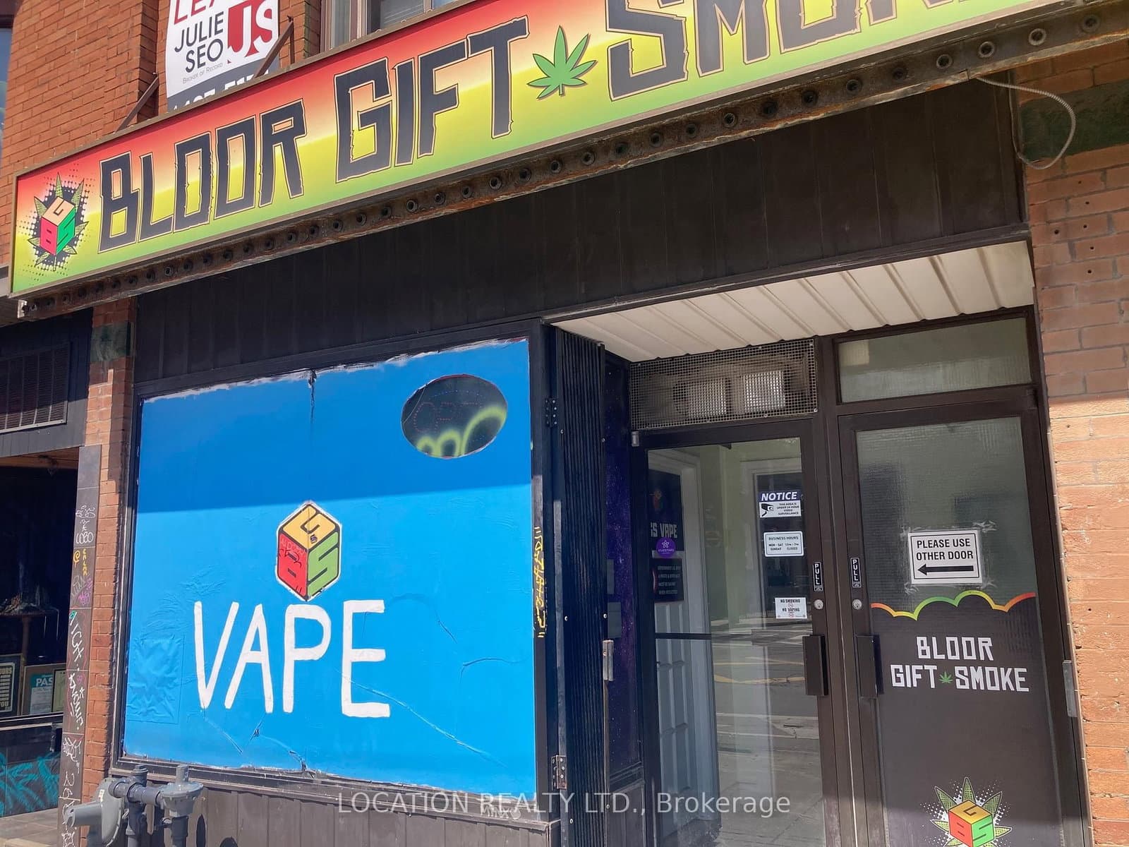 1422 Bloor Street W thumbnail 3