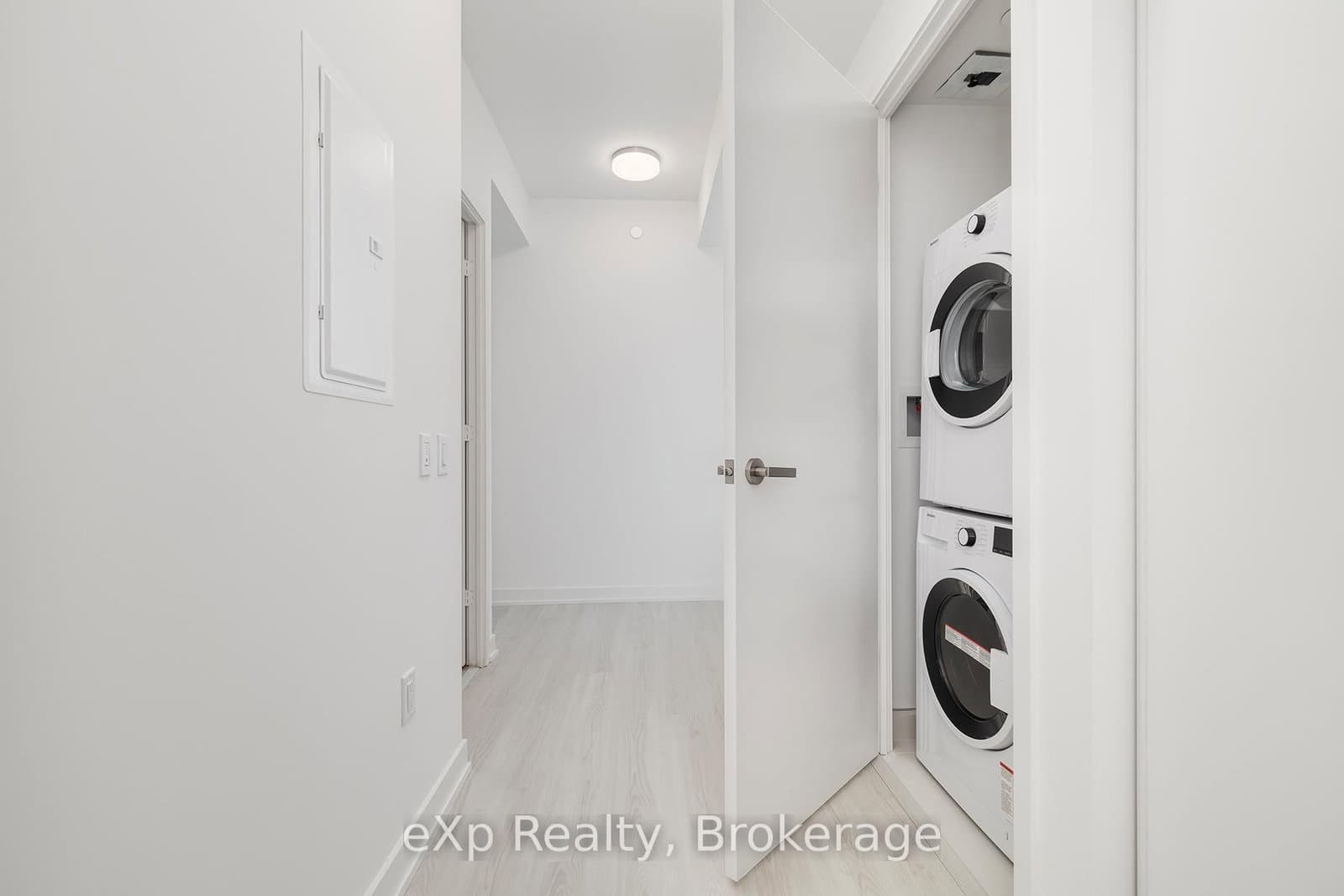 3883 QUARTZ Road, Unit 3912 thumbnail 9