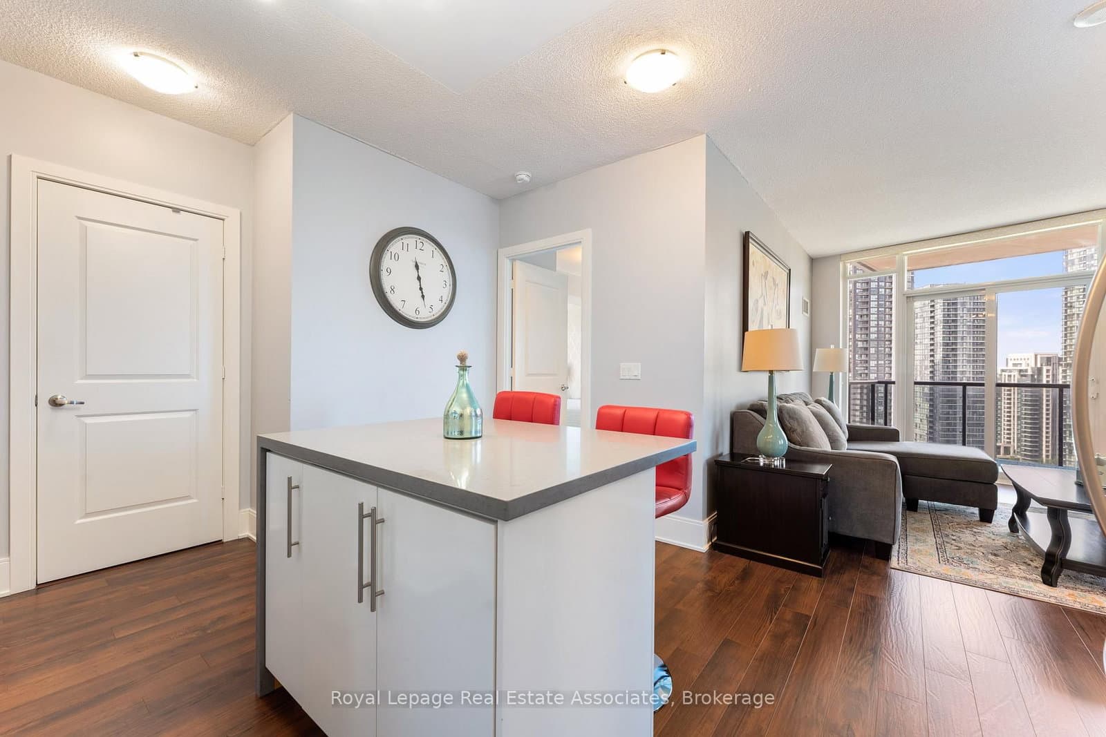 330 Burnhamthorpe Road W, Unit 2604 thumbnail 5