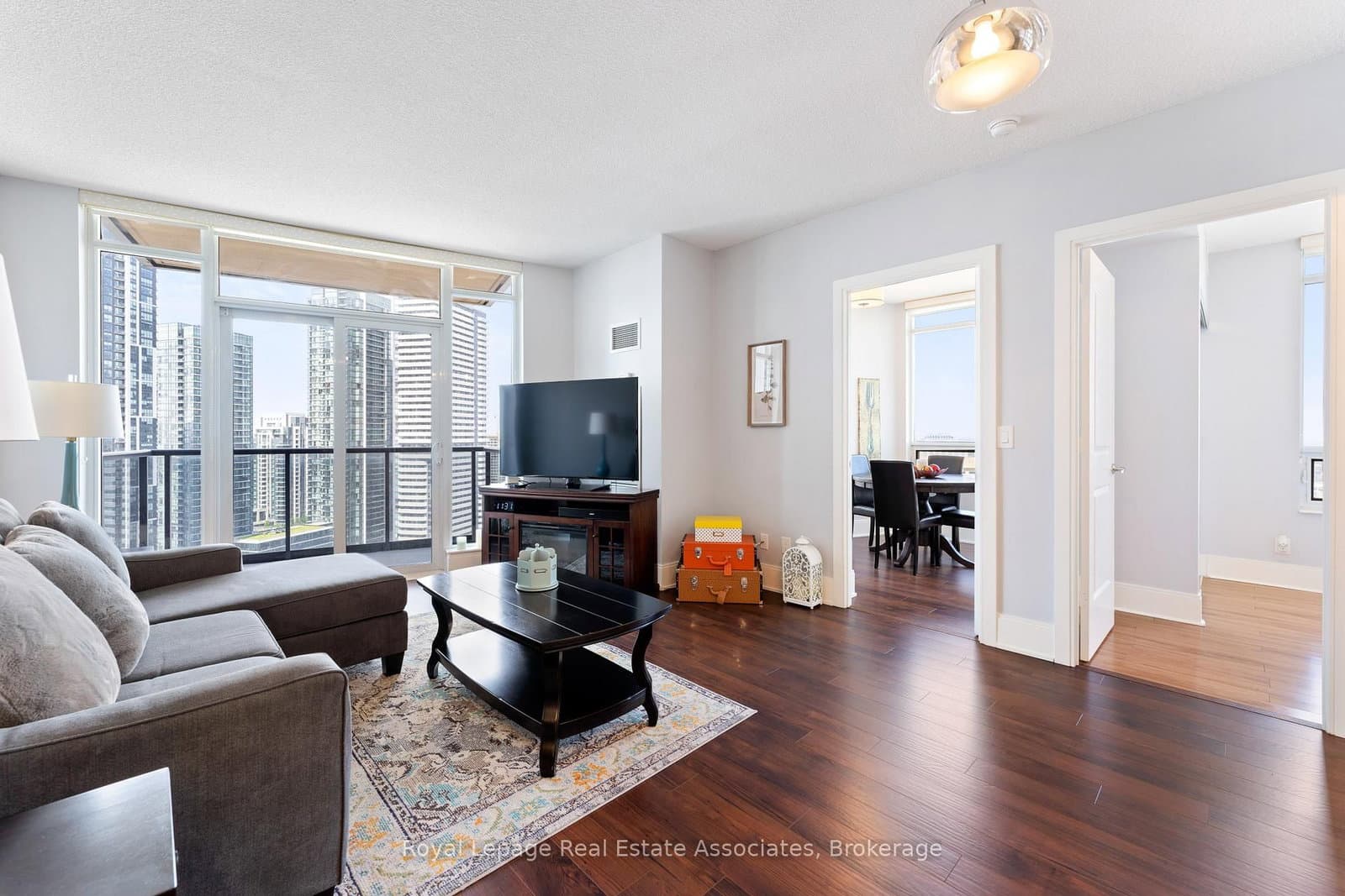 330 Burnhamthorpe Road W, Unit 2604 thumbnail 7