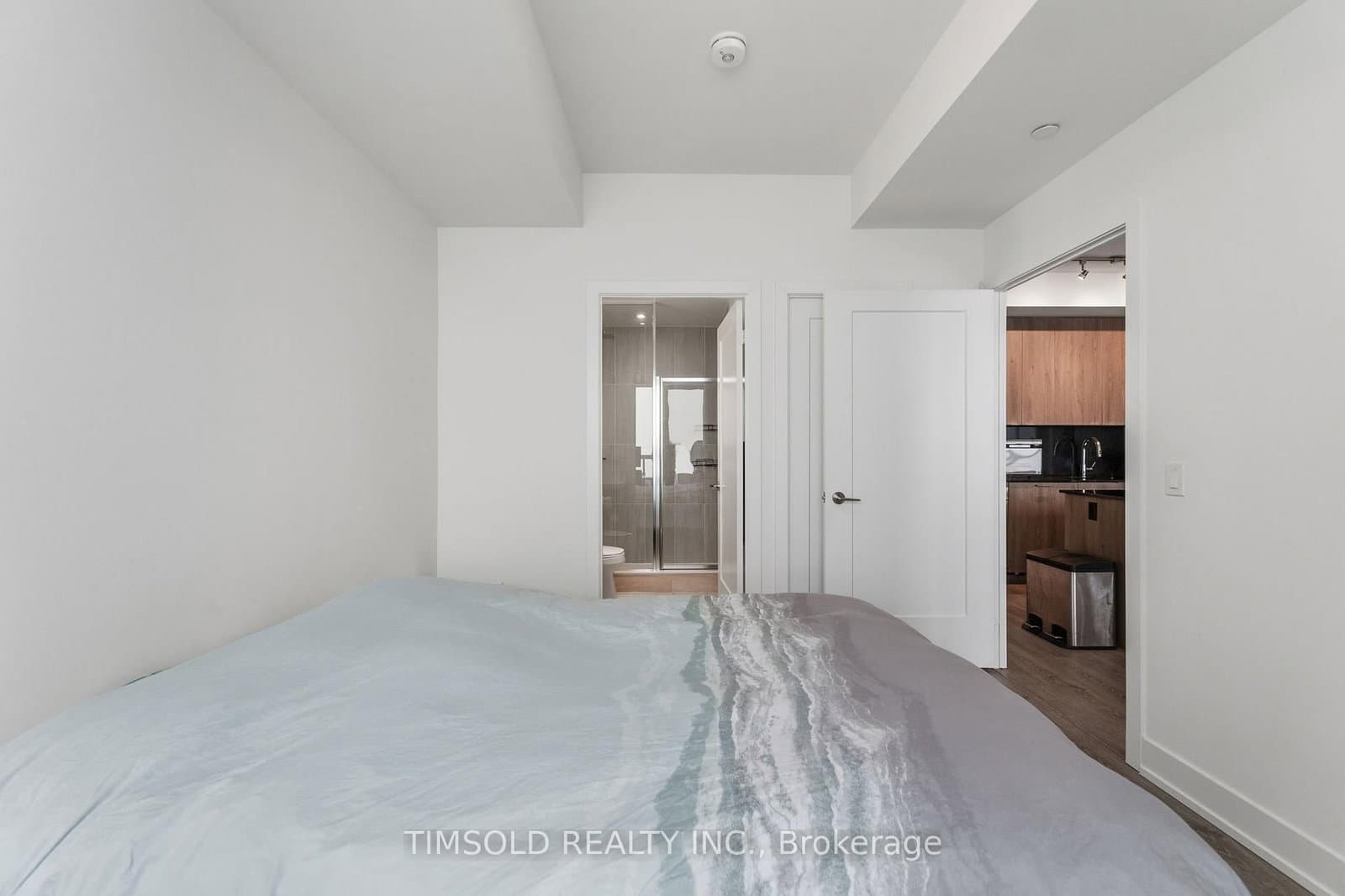 5 Mabelle Avenue, Unit 4136 thumbnail 25
