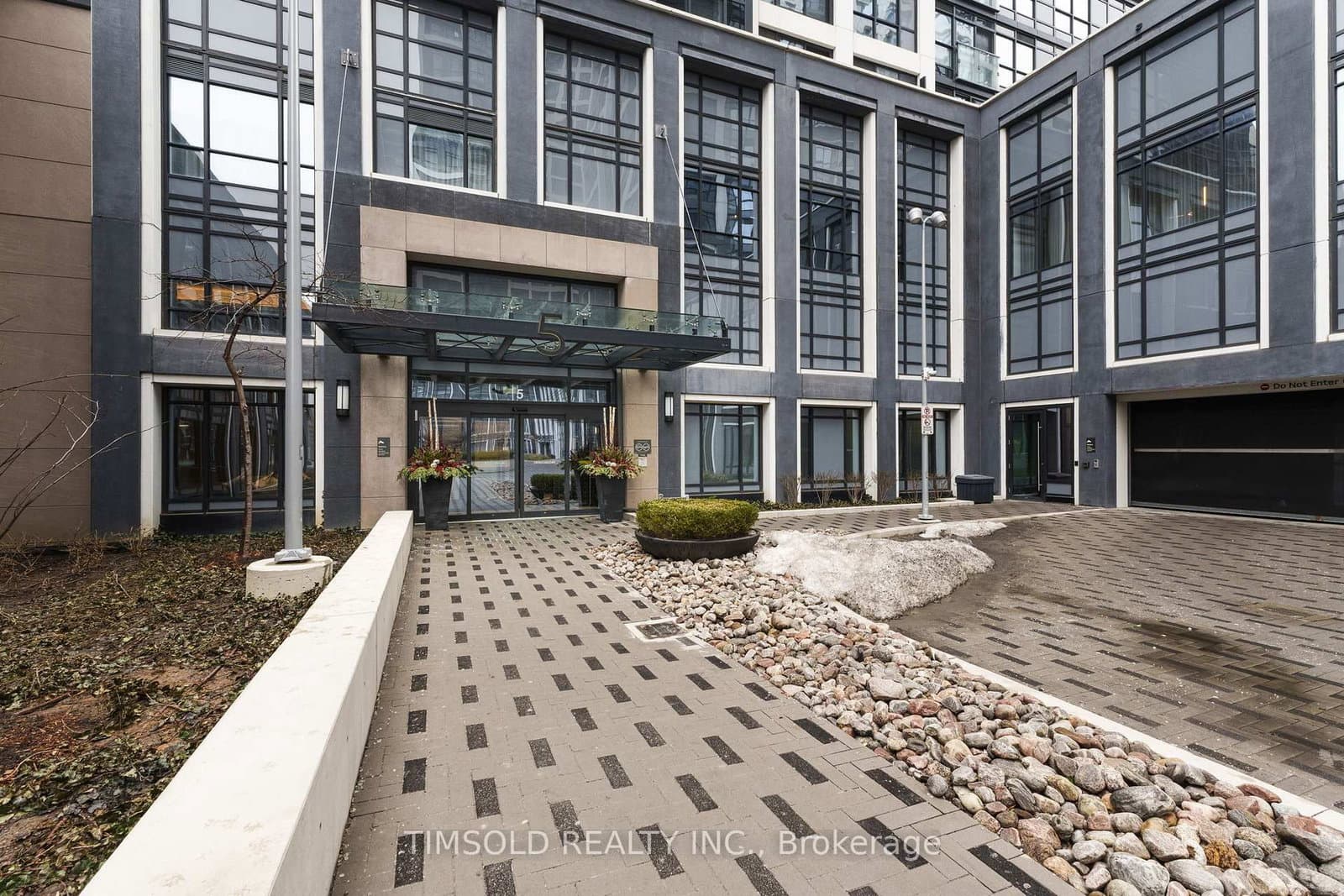 5 Mabelle Avenue, Unit 4136 thumbnail 3