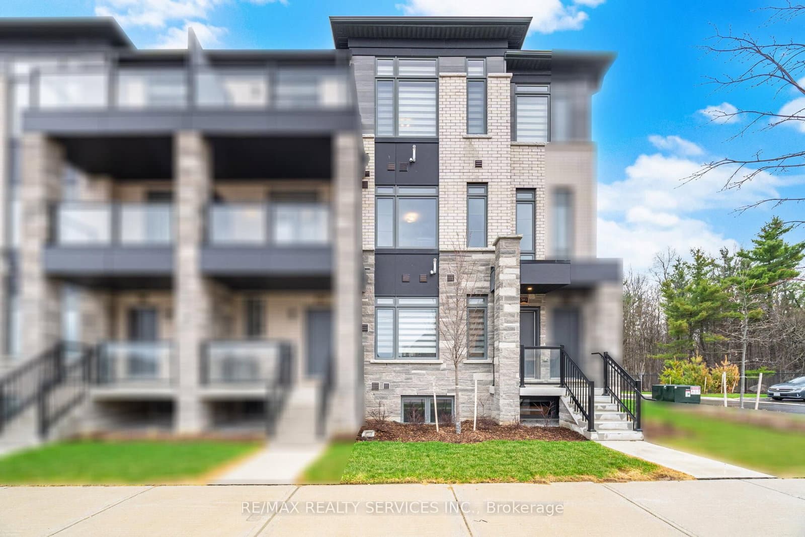 581 Tim Manley Avenue S thumbnail 2