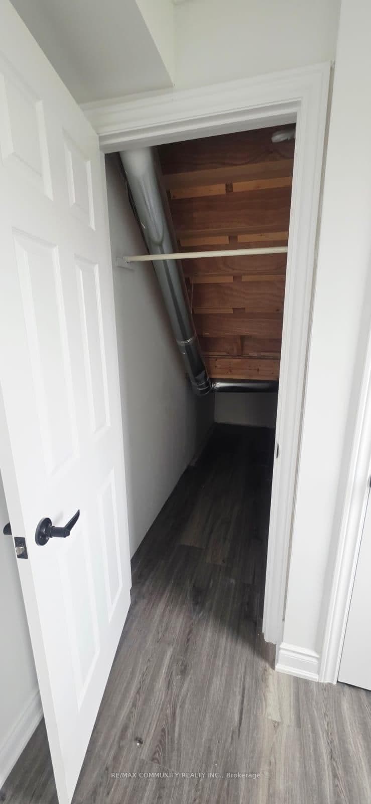 50 Rockman Crescent, Unit Lower thumbnail 11