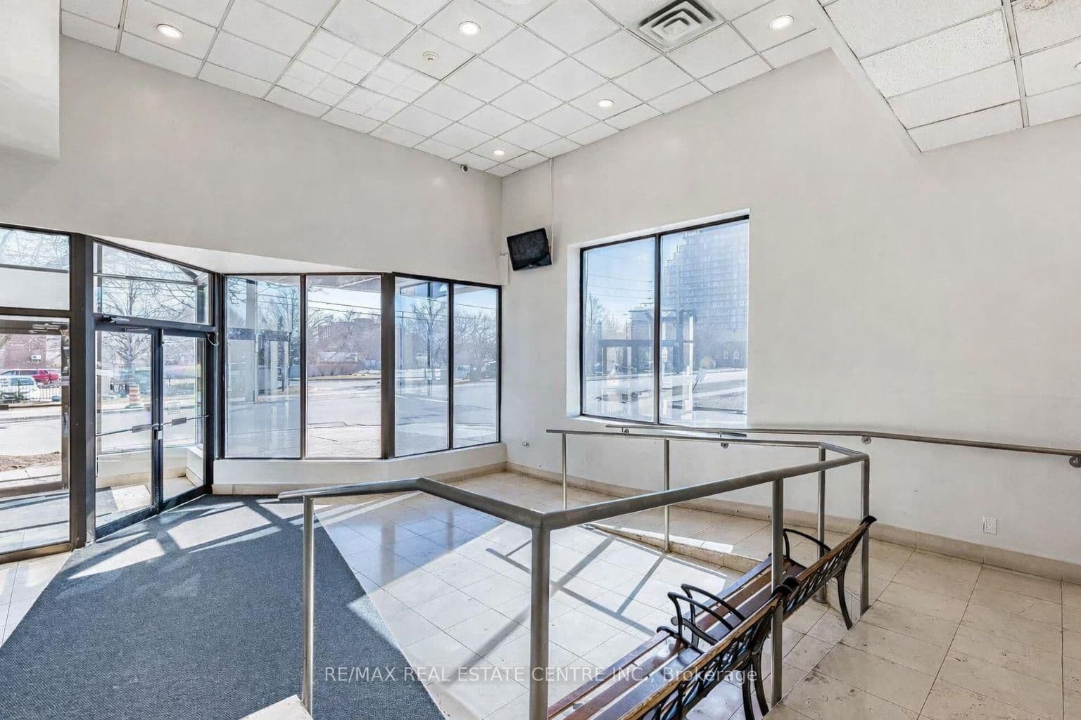 25 Agnes Street, Unit PH06(1206) thumbnail 9