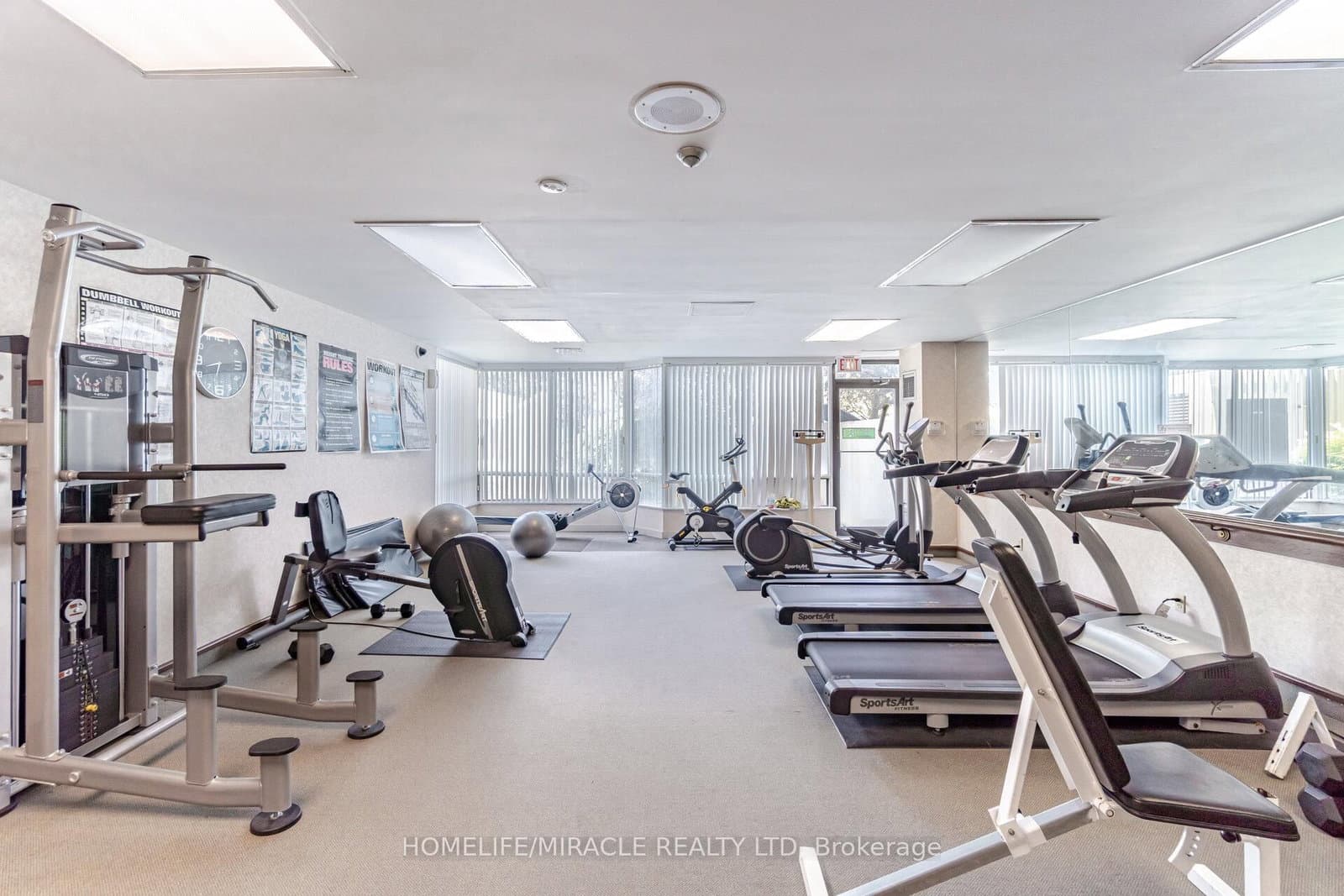 26 Hanover Road, Unit 401 thumbnail 37