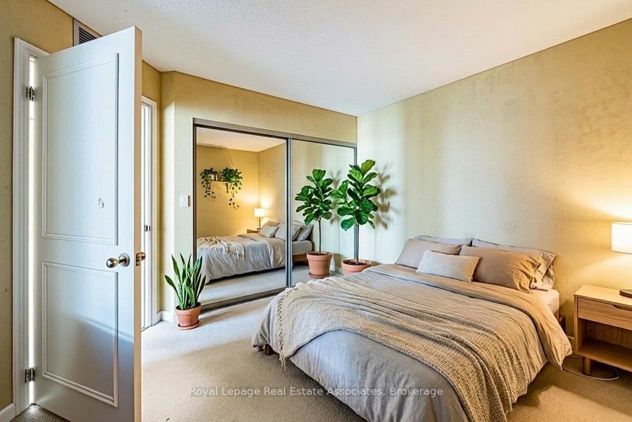 1 Palace Pier Court, Unit 2407 thumbnail 13