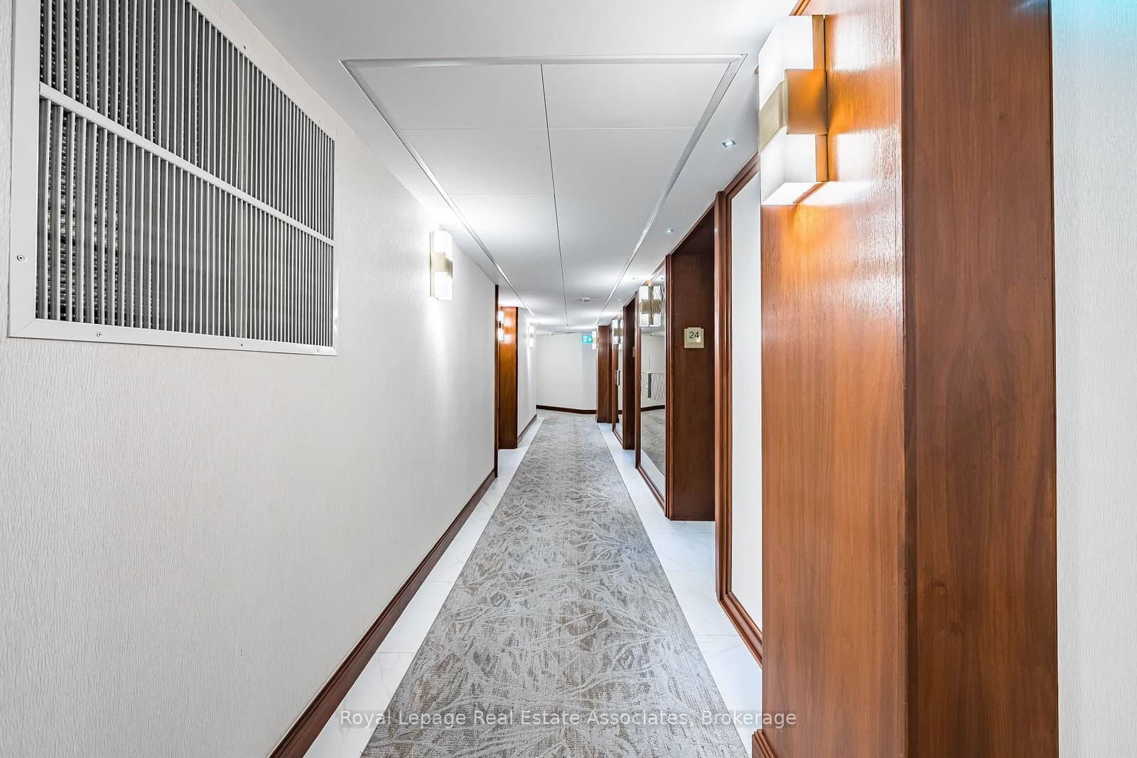 1 Palace Pier Court, Unit 2407 thumbnail 6