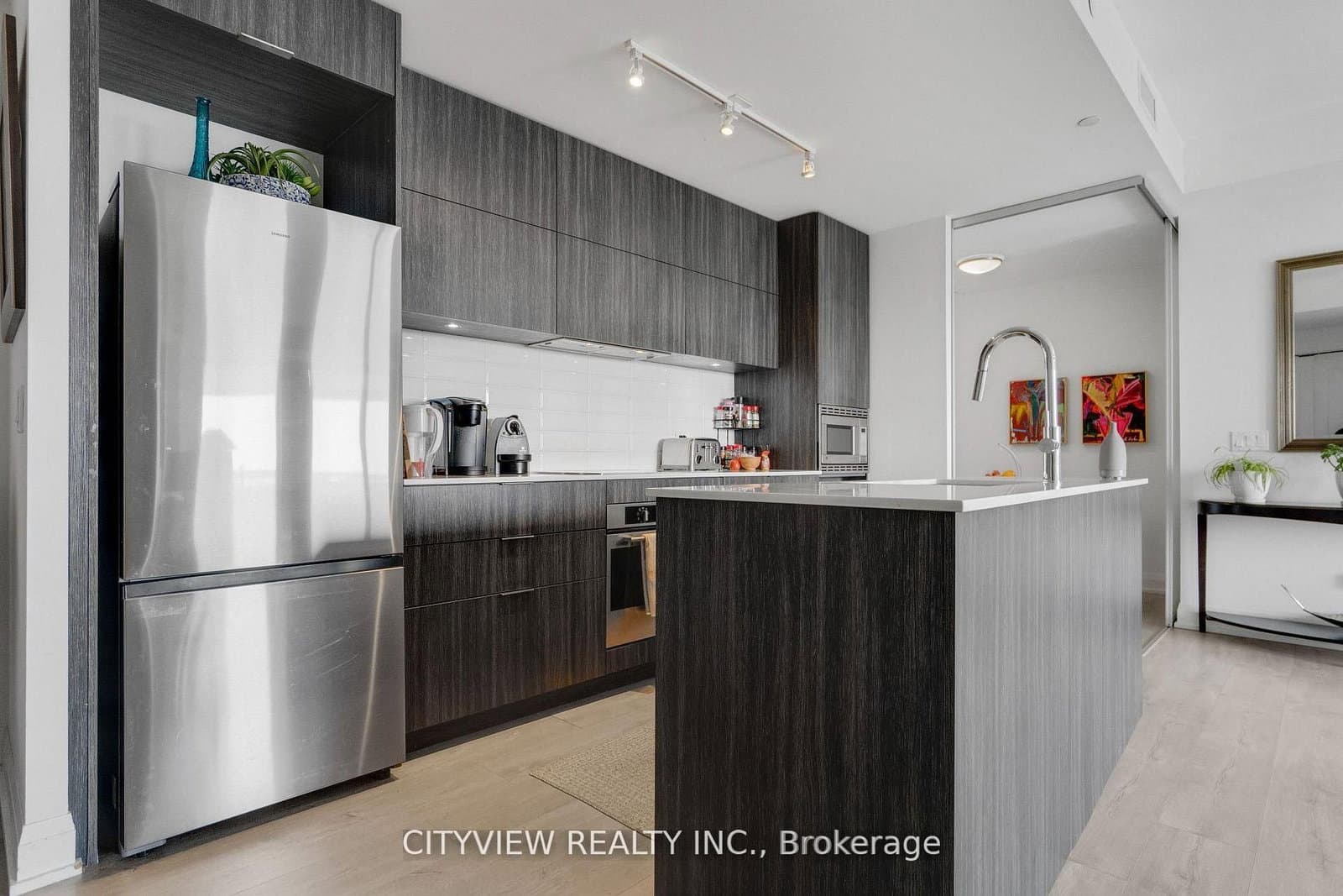 110 Marine Parade Drive, Unit 304 thumbnail 13