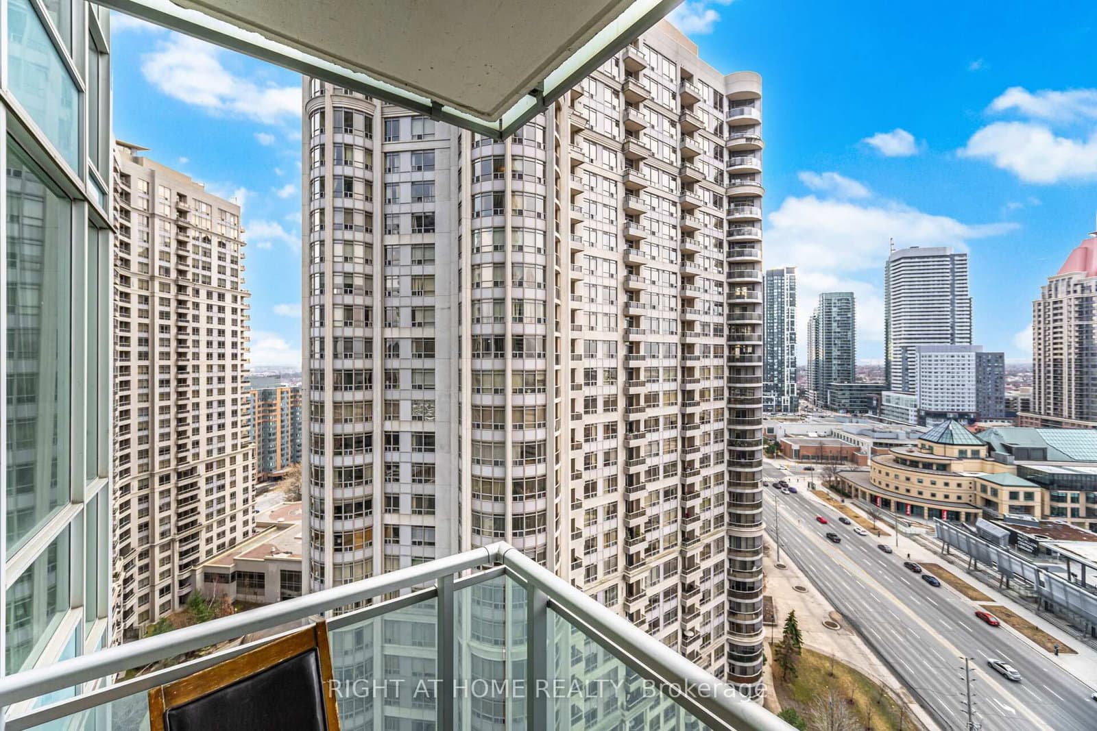 3939 Duke Of York Boulevard, Unit 1909 thumbnail 31