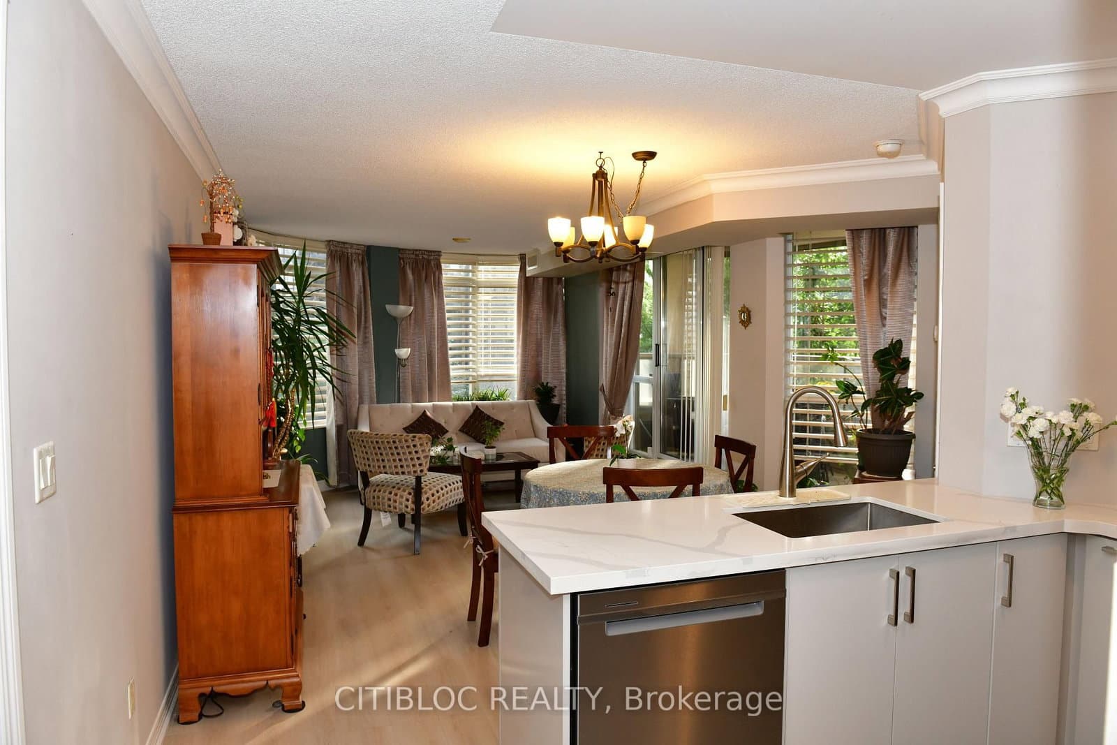 310 Burnhamthorpe Road W, Unit 213 - Image 1