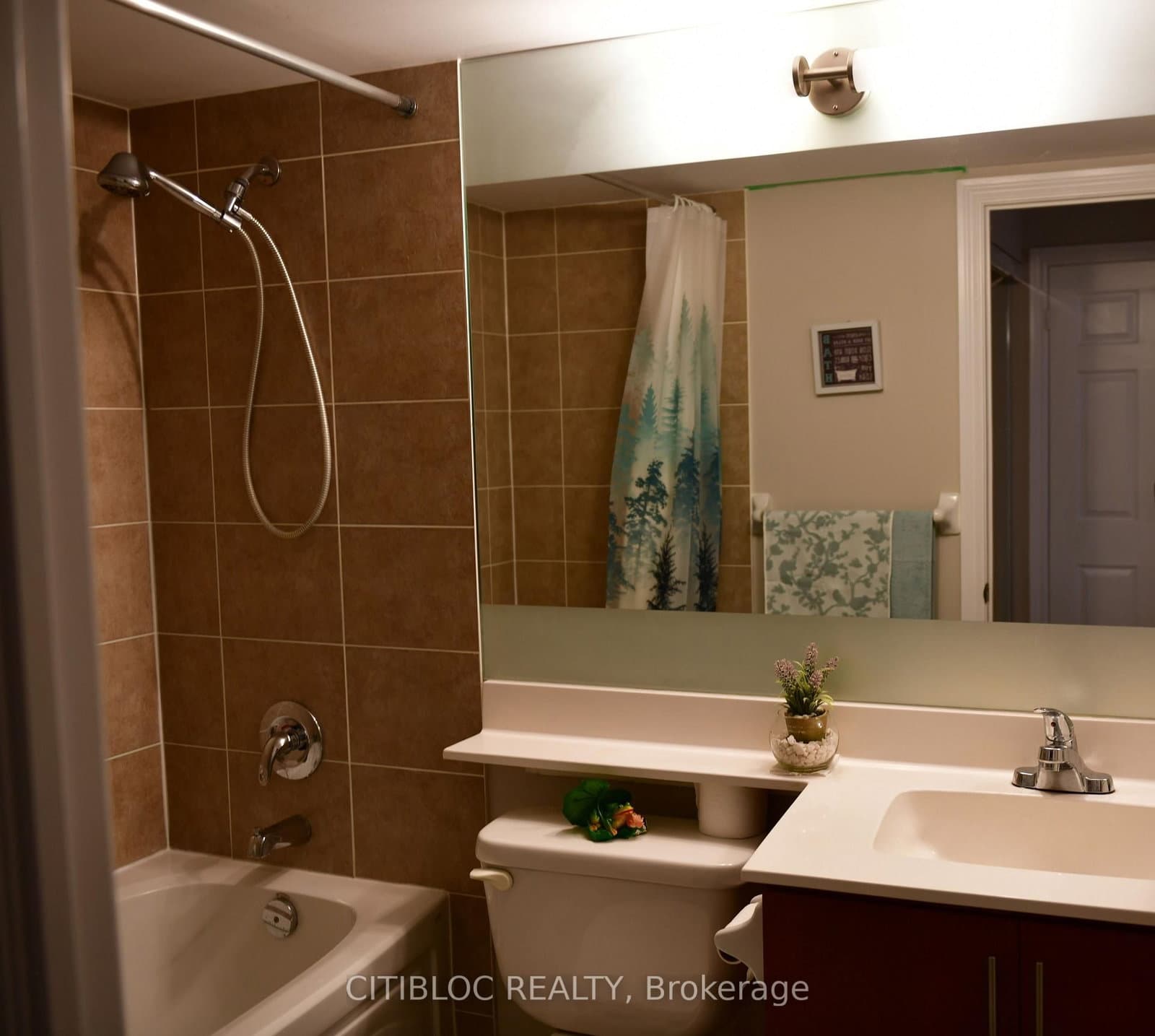 310 Burnhamthorpe Road W, Unit 213 thumbnail 10
