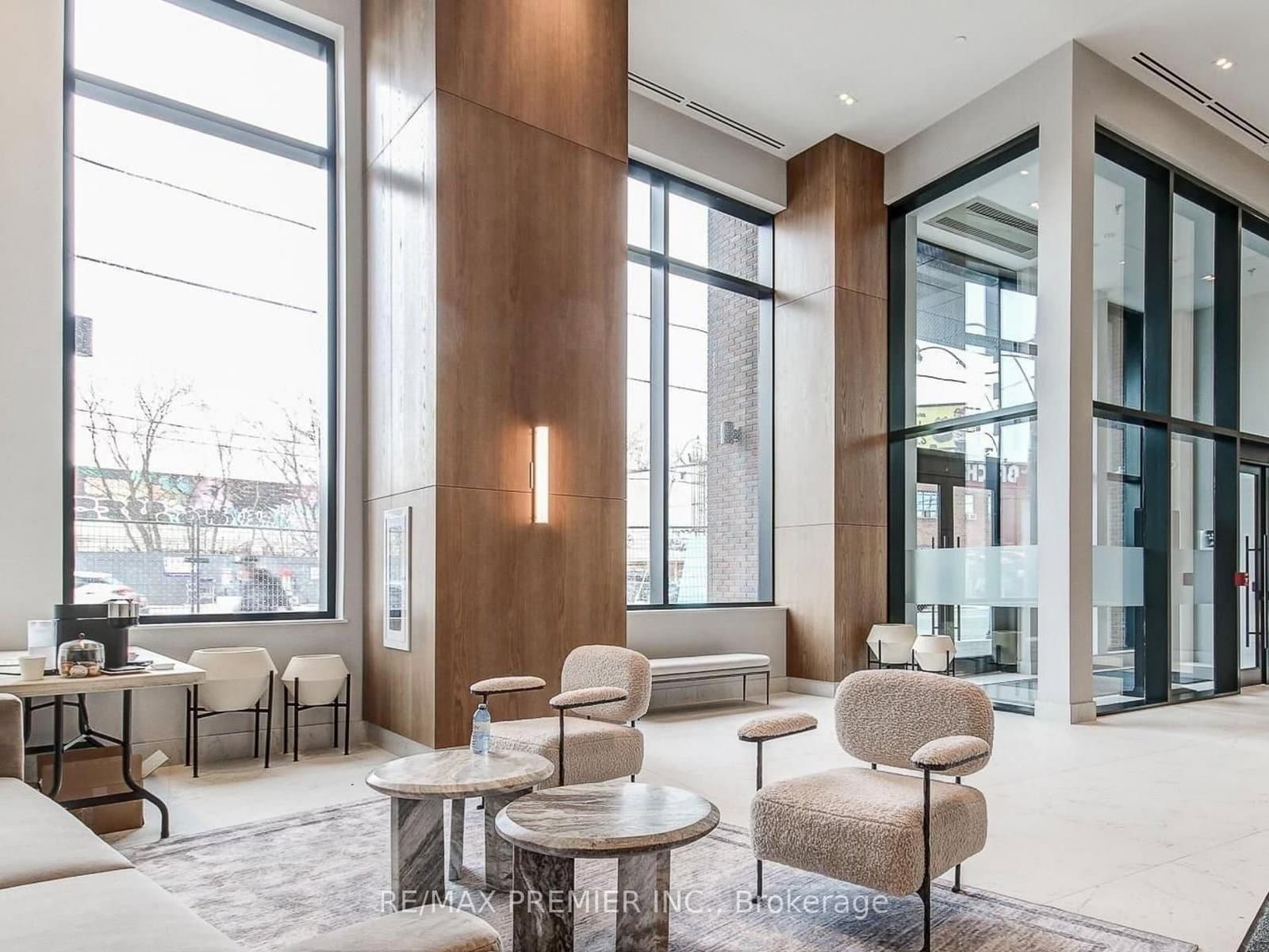 1185 Dupont Street, Unit 803 thumbnail 2
