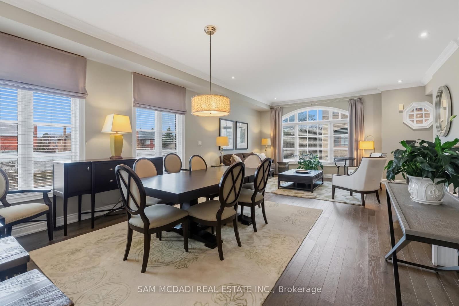 2029 Queensborough Gate thumbnail 12