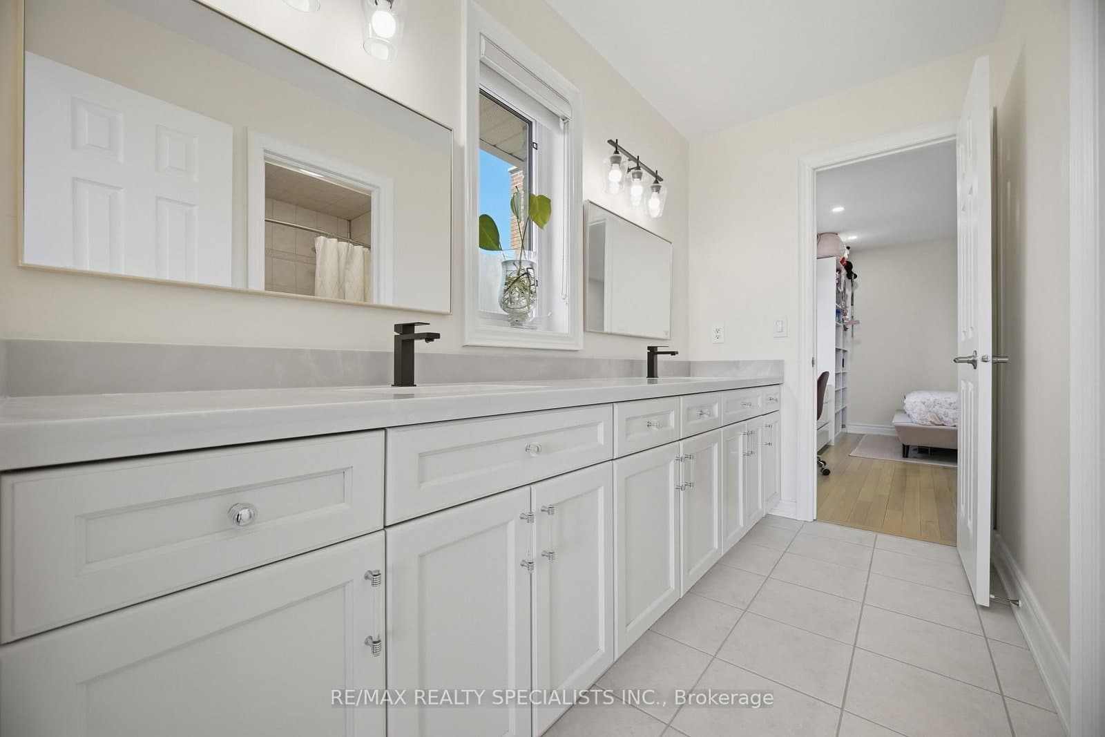 57 Fairview Road W thumbnail 32