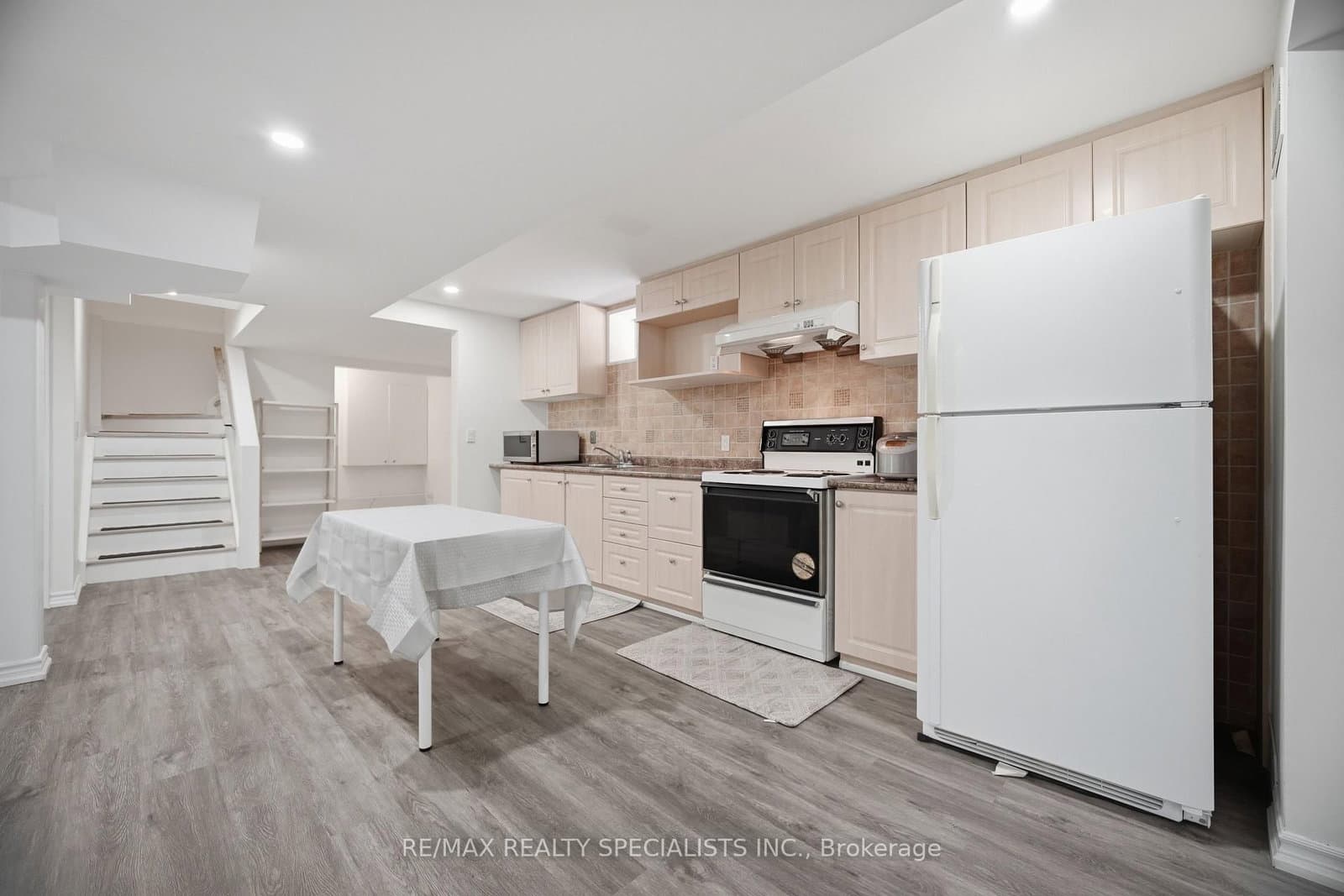 57 Fairview Road W thumbnail 49