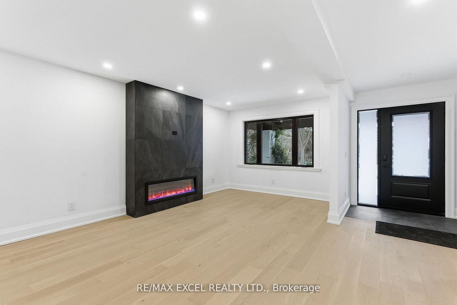 34 Raymond Avenue thumbnail 8