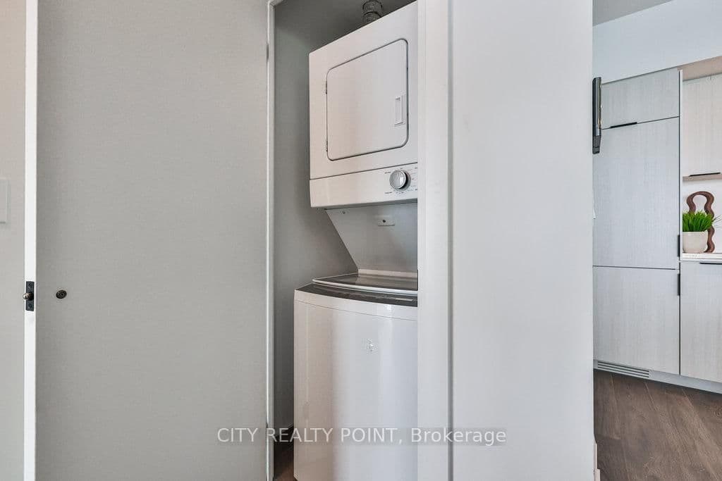 370 Martha Street, Unit 2204 thumbnail 22