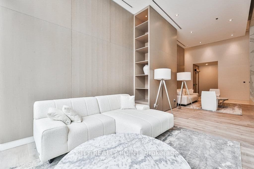370 Martha Street, Unit 2204 thumbnail 3