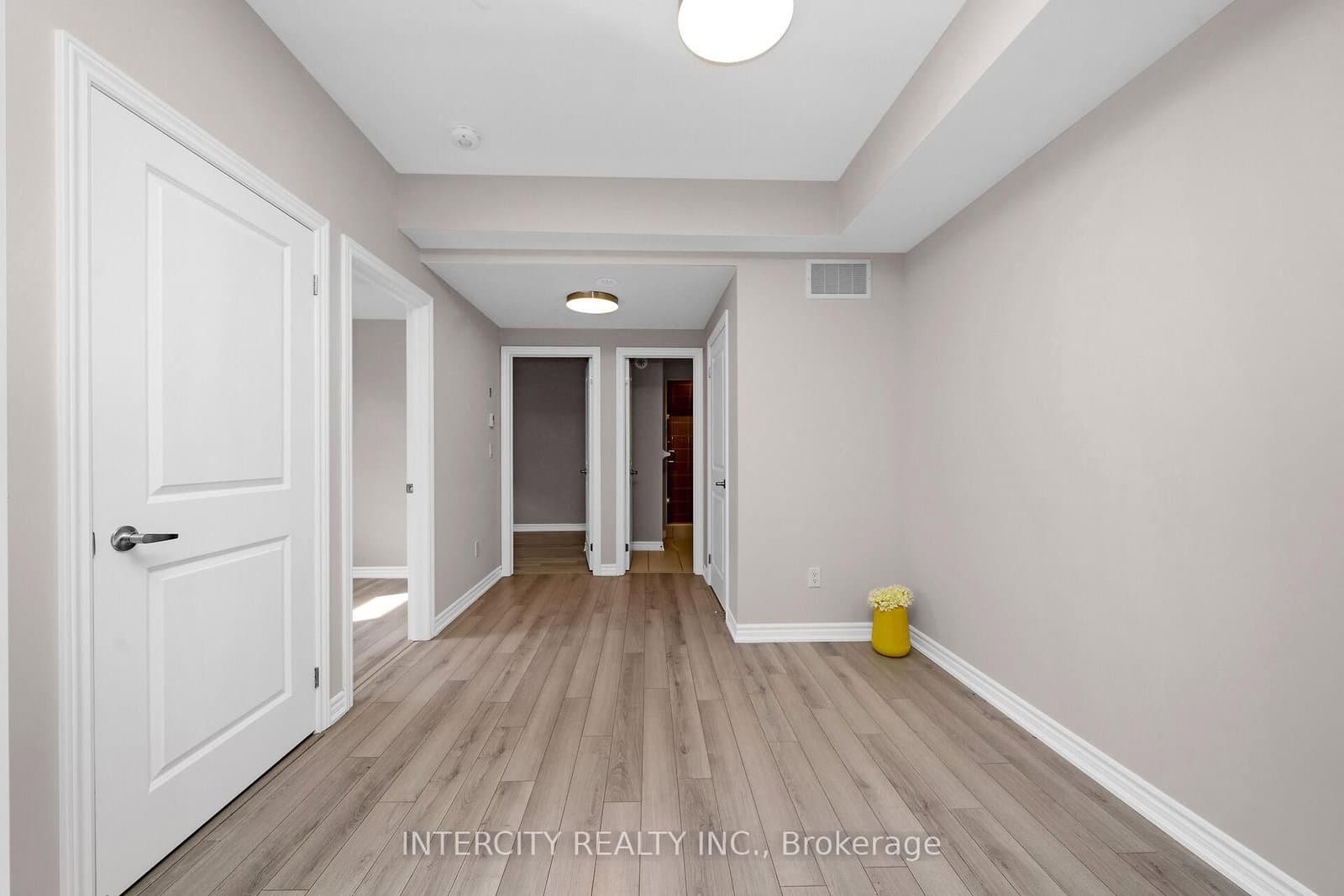 60 Halliford Place, Unit 701 thumbnail 11