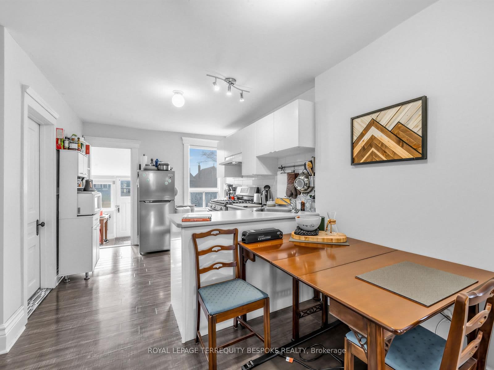 61 Chelsea Avenue thumbnail 16