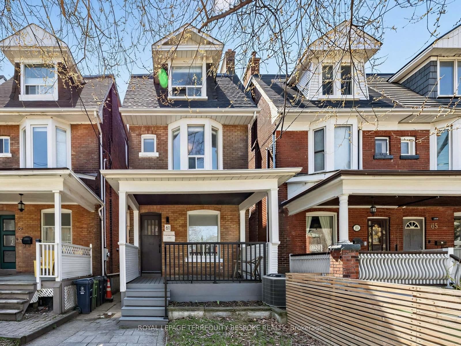 61 Chelsea Avenue thumbnail 2