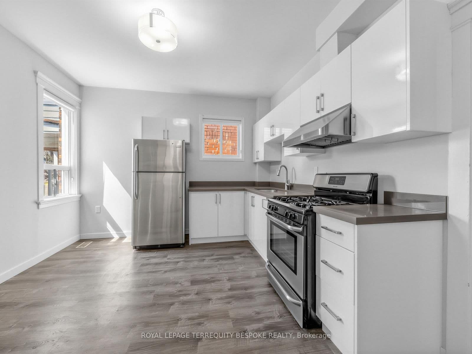 61 Chelsea Avenue thumbnail 27