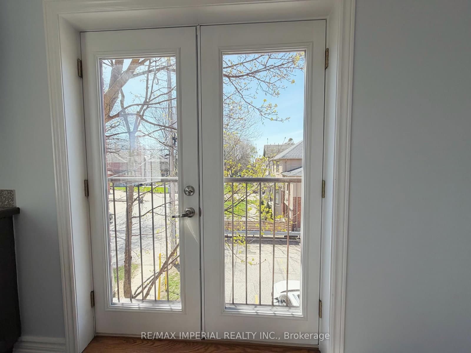 621A The Queensway thumbnail 11