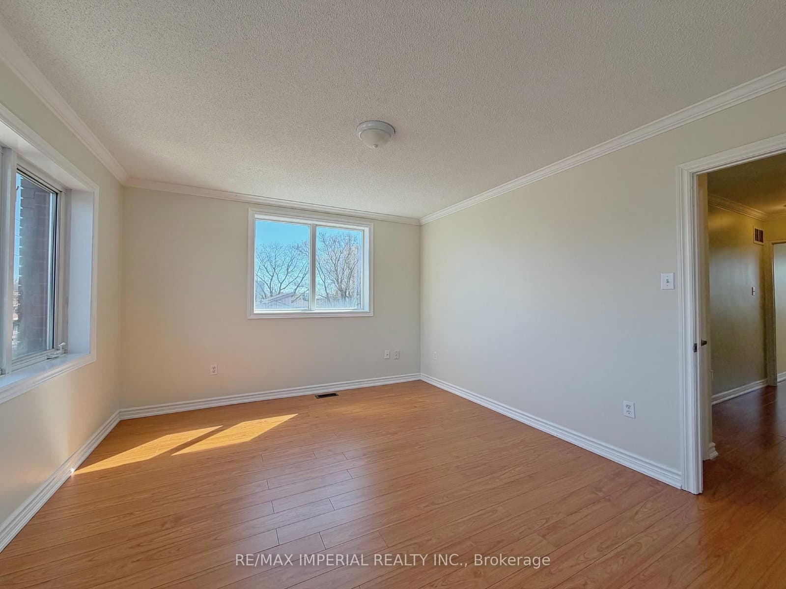 621A The Queensway thumbnail 19