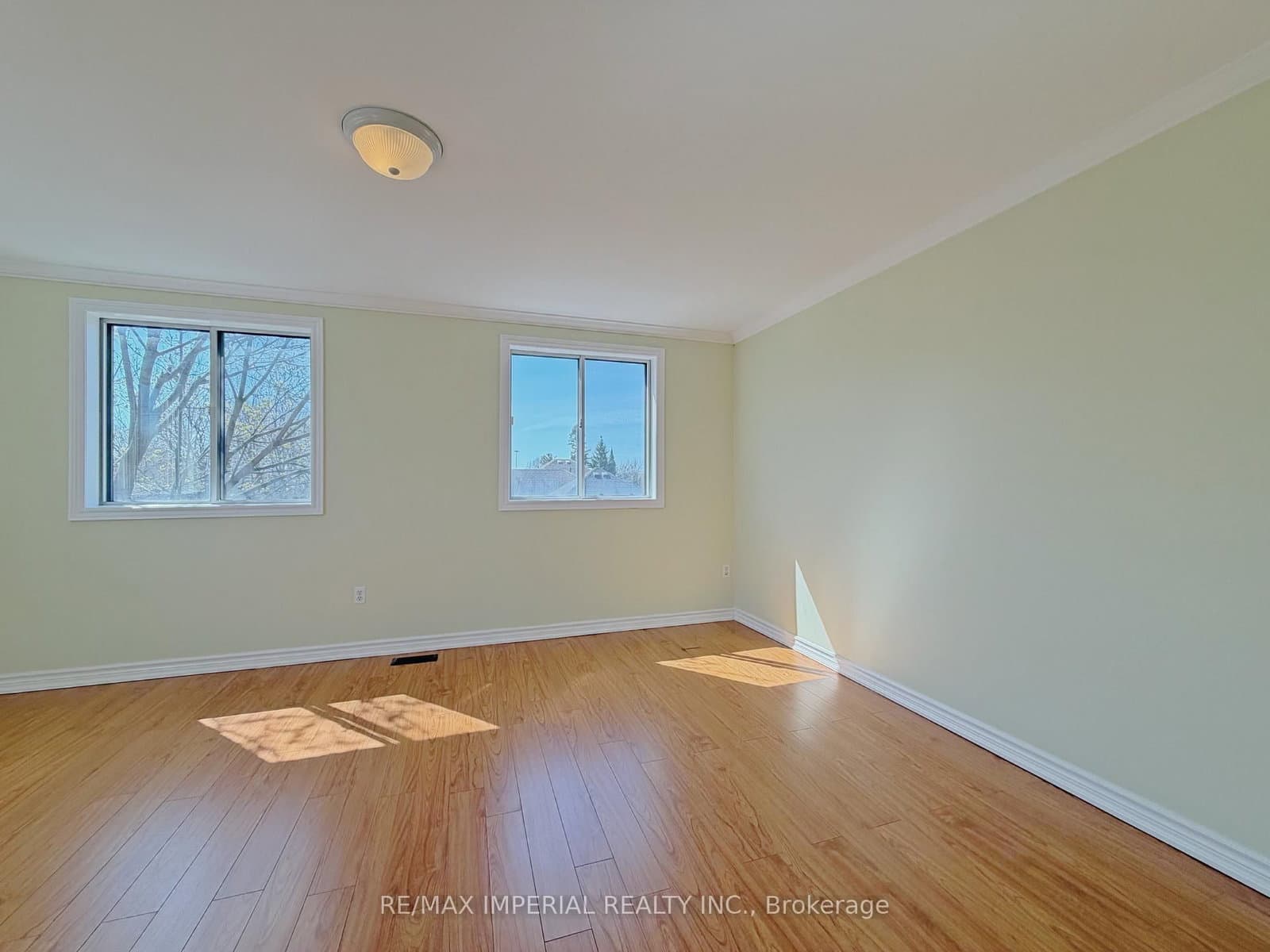 621A The Queensway thumbnail 22