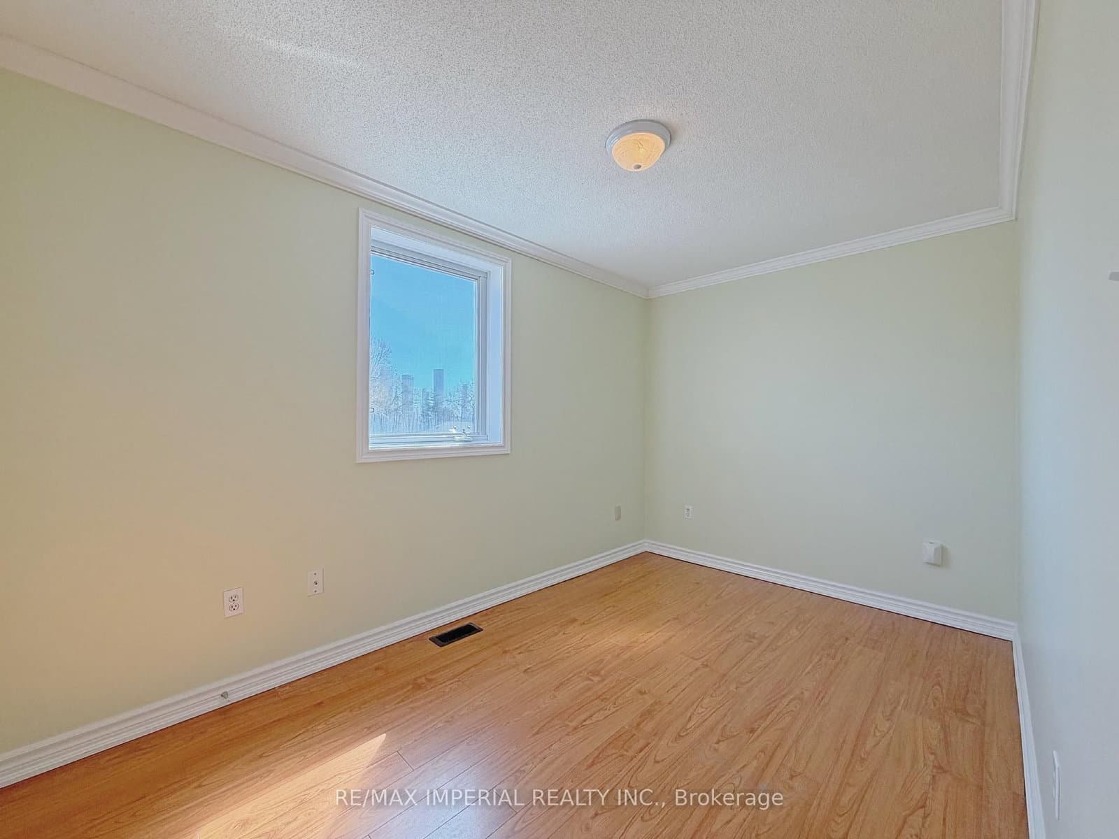 621A The Queensway thumbnail 25