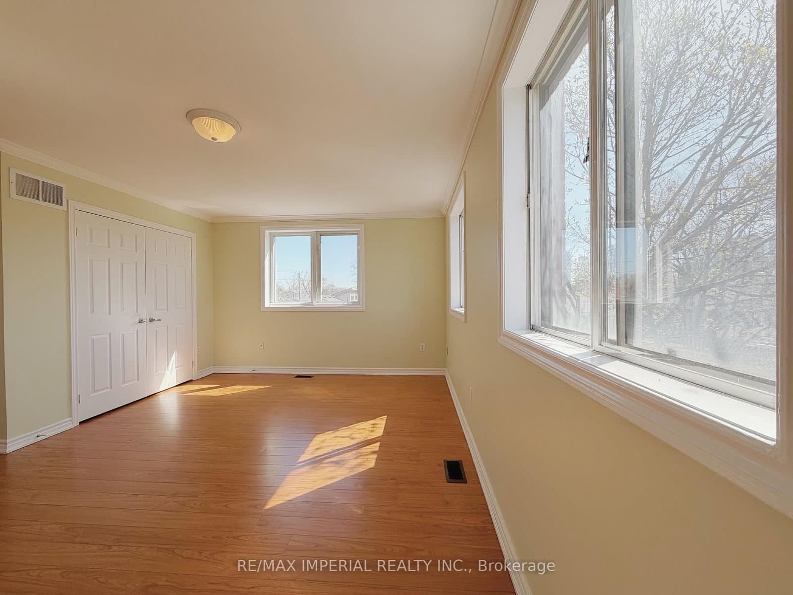 621A The Queensway thumbnail 27