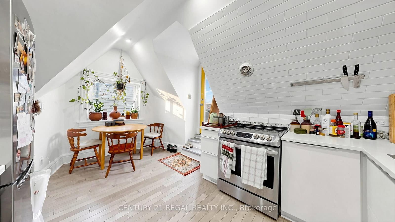 26 MACDONELL Avenue thumbnail 14